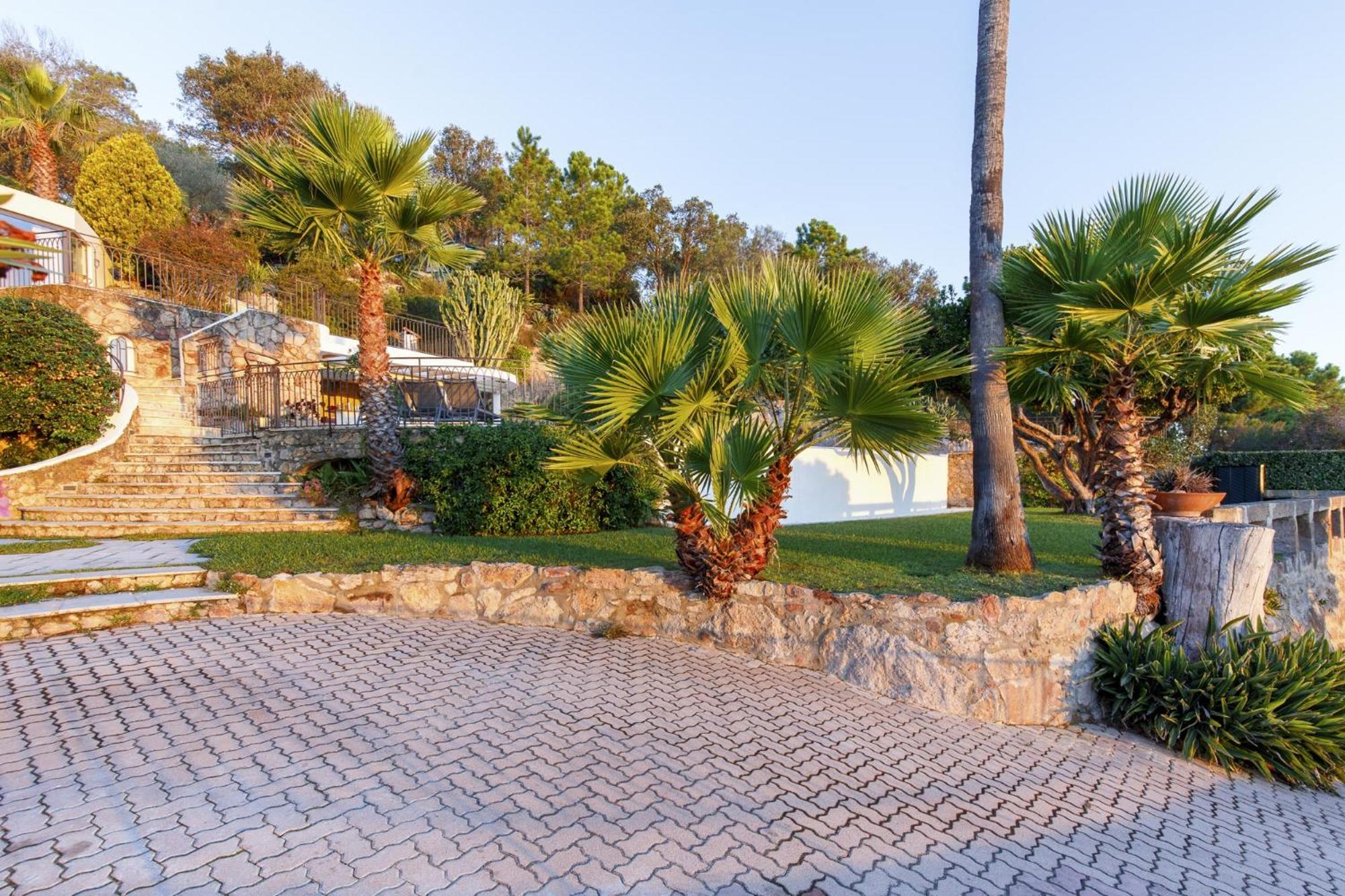 Magnificent villa with sea view in Théoule sur mer - by feelluxuryholidays