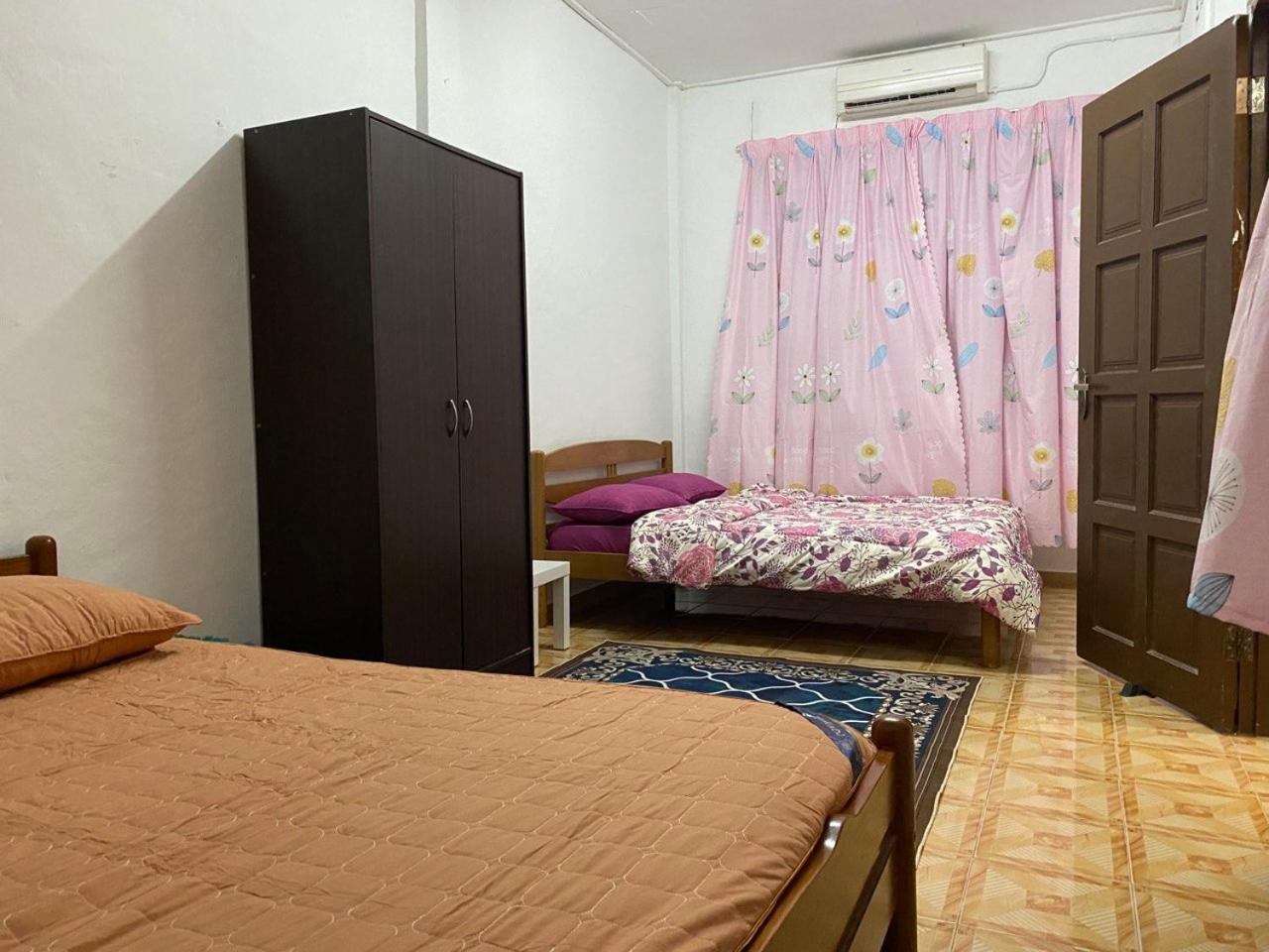 Homestay Taman Maktab Pengkalan Chepa photo 1