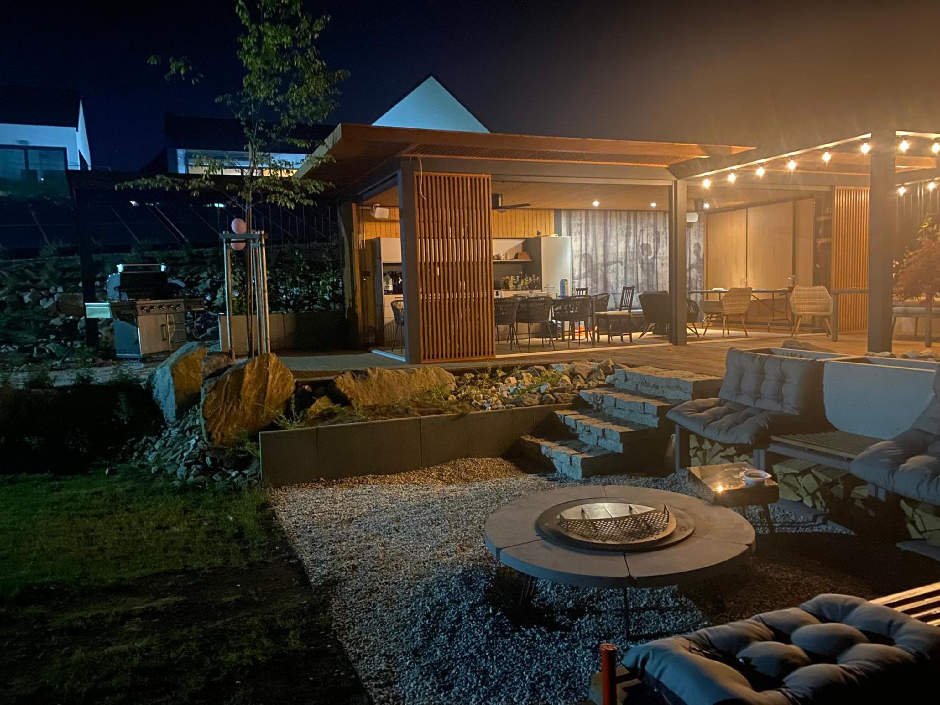 villa relax with swimming pool and mountain view