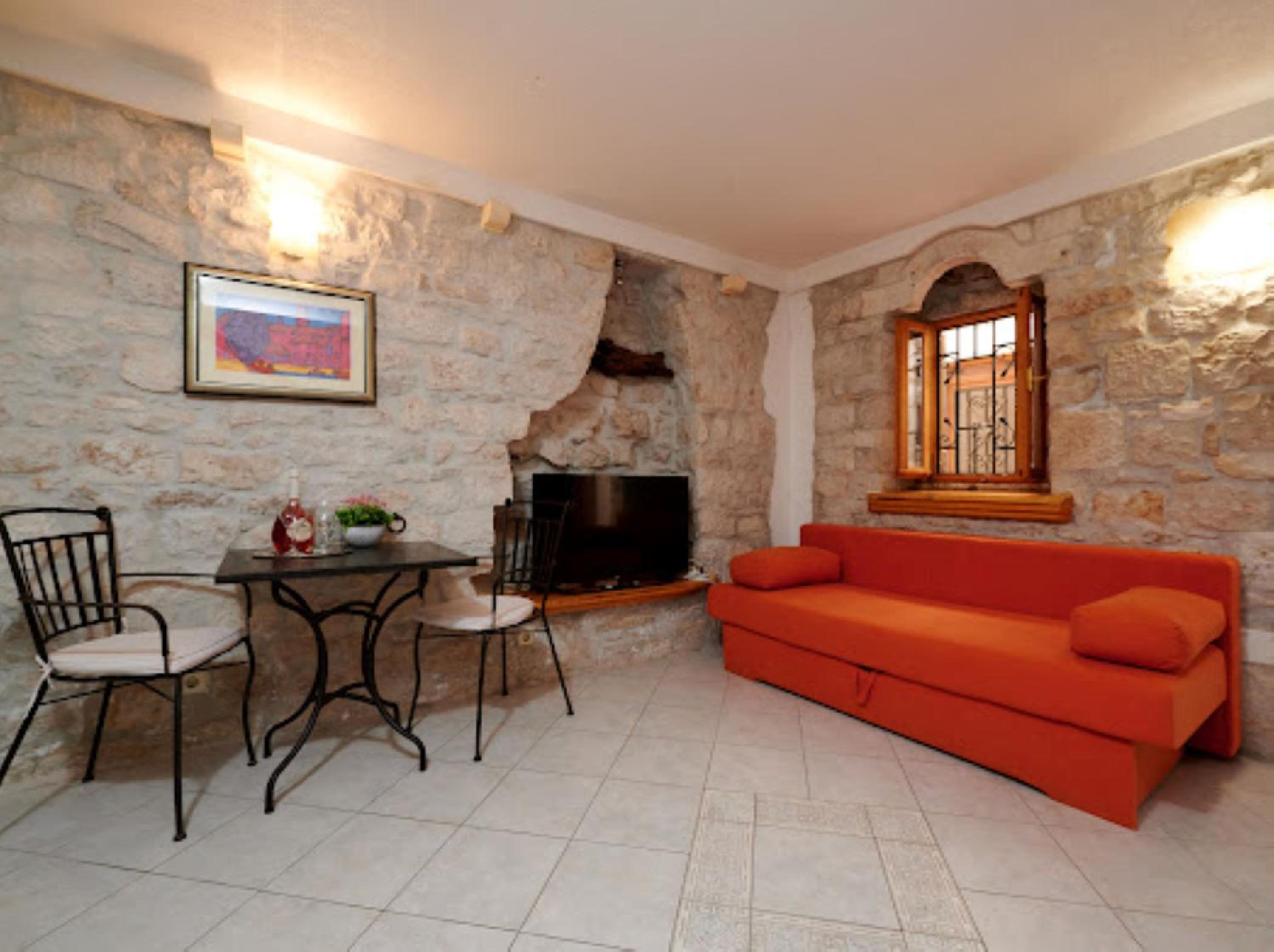 Guesthouse Ana Trogir Old Town