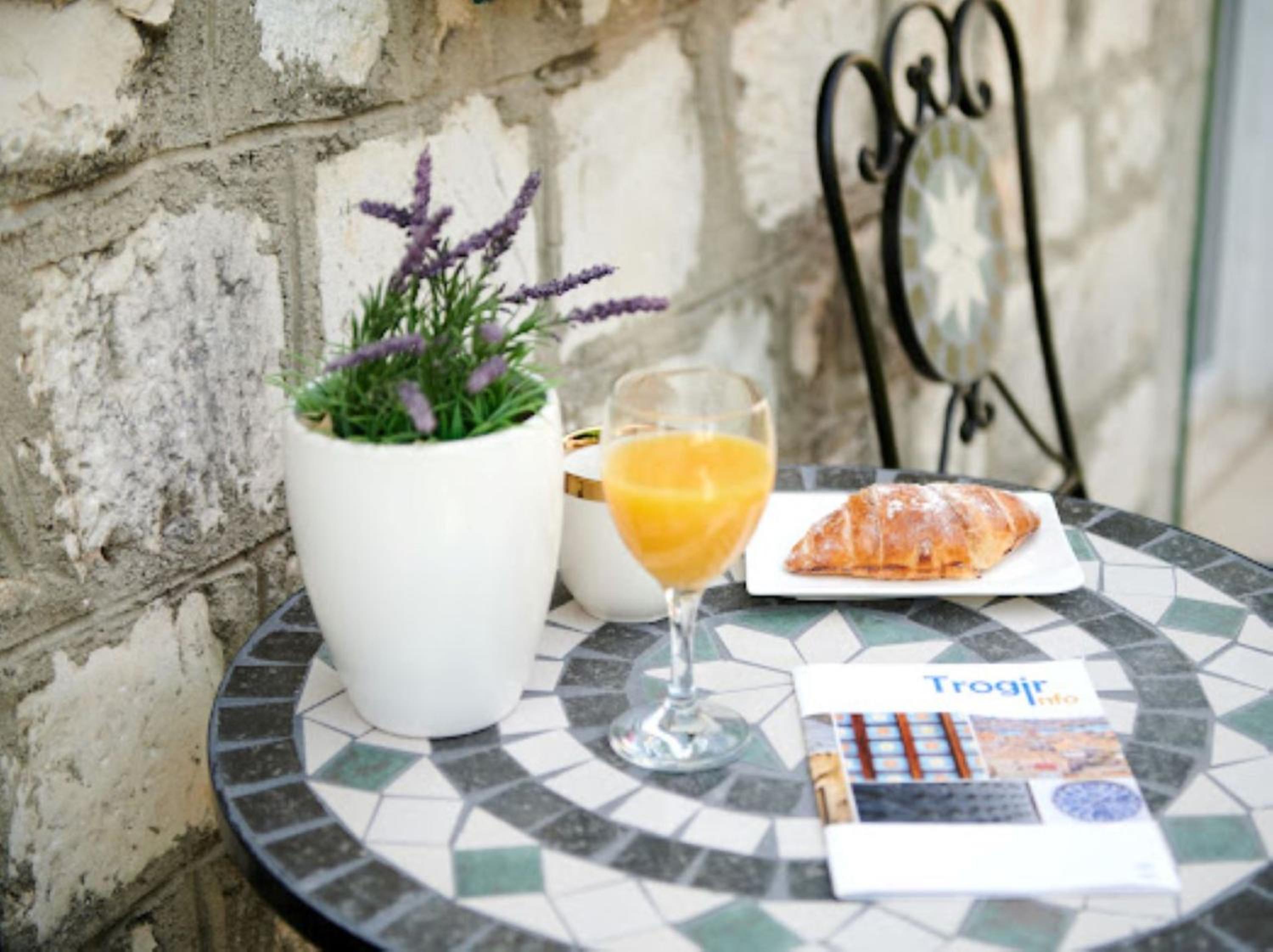 Guesthouse Ana Trogir Old Town
