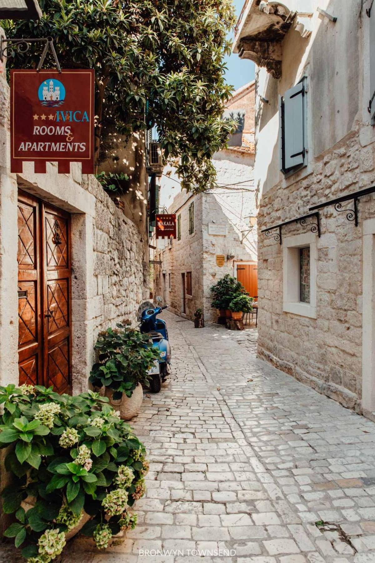 Guesthouse Ana Trogir Old Town