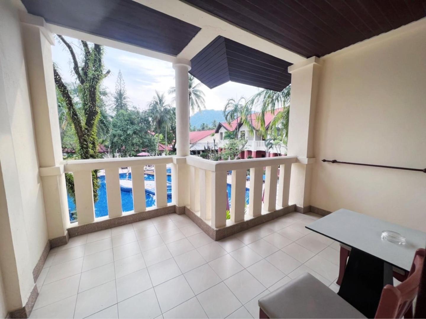 balcony