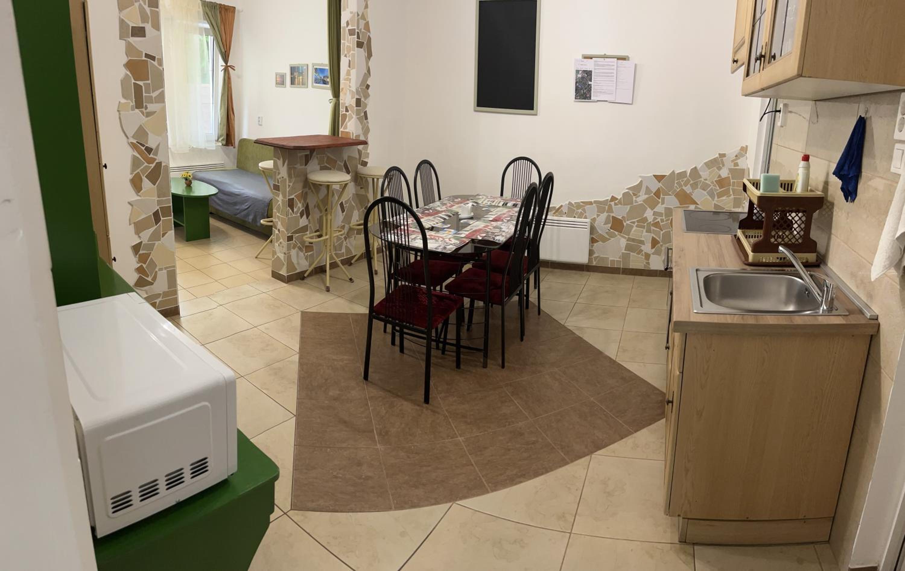 Francesco Apartmanház