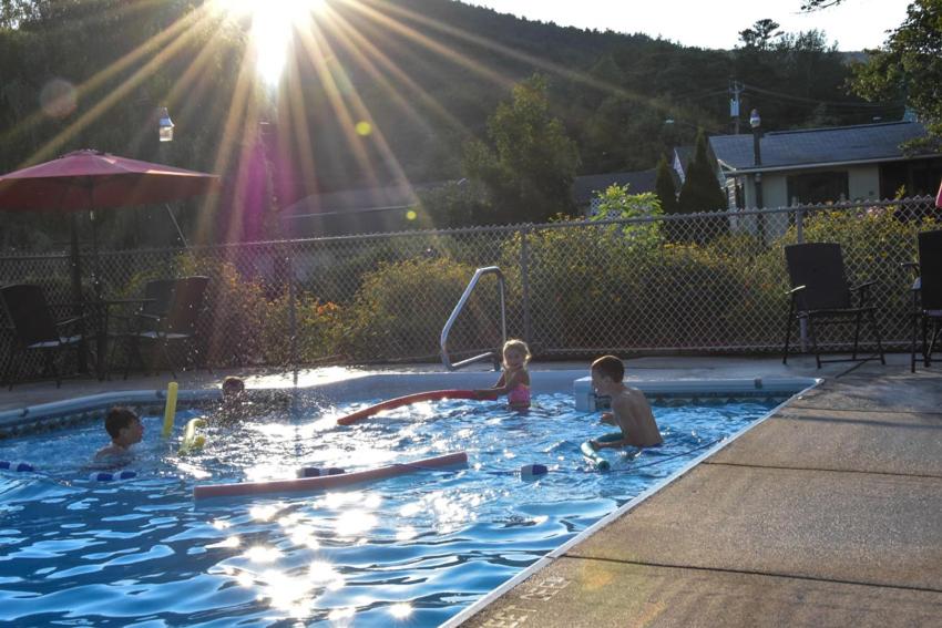 Adirondack Sunrise Lodge