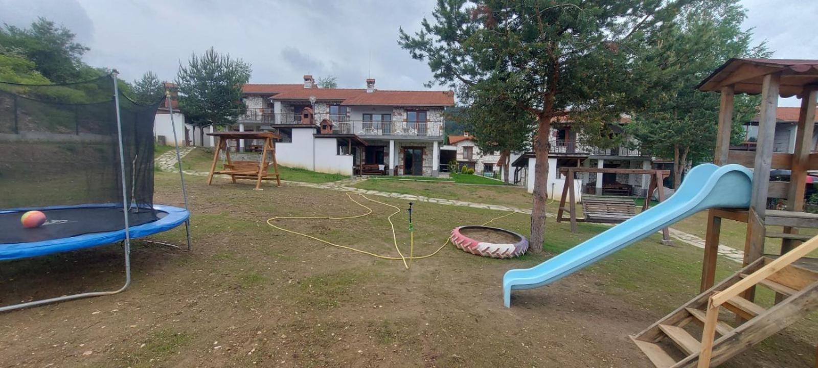 Ilievi Guest Houses