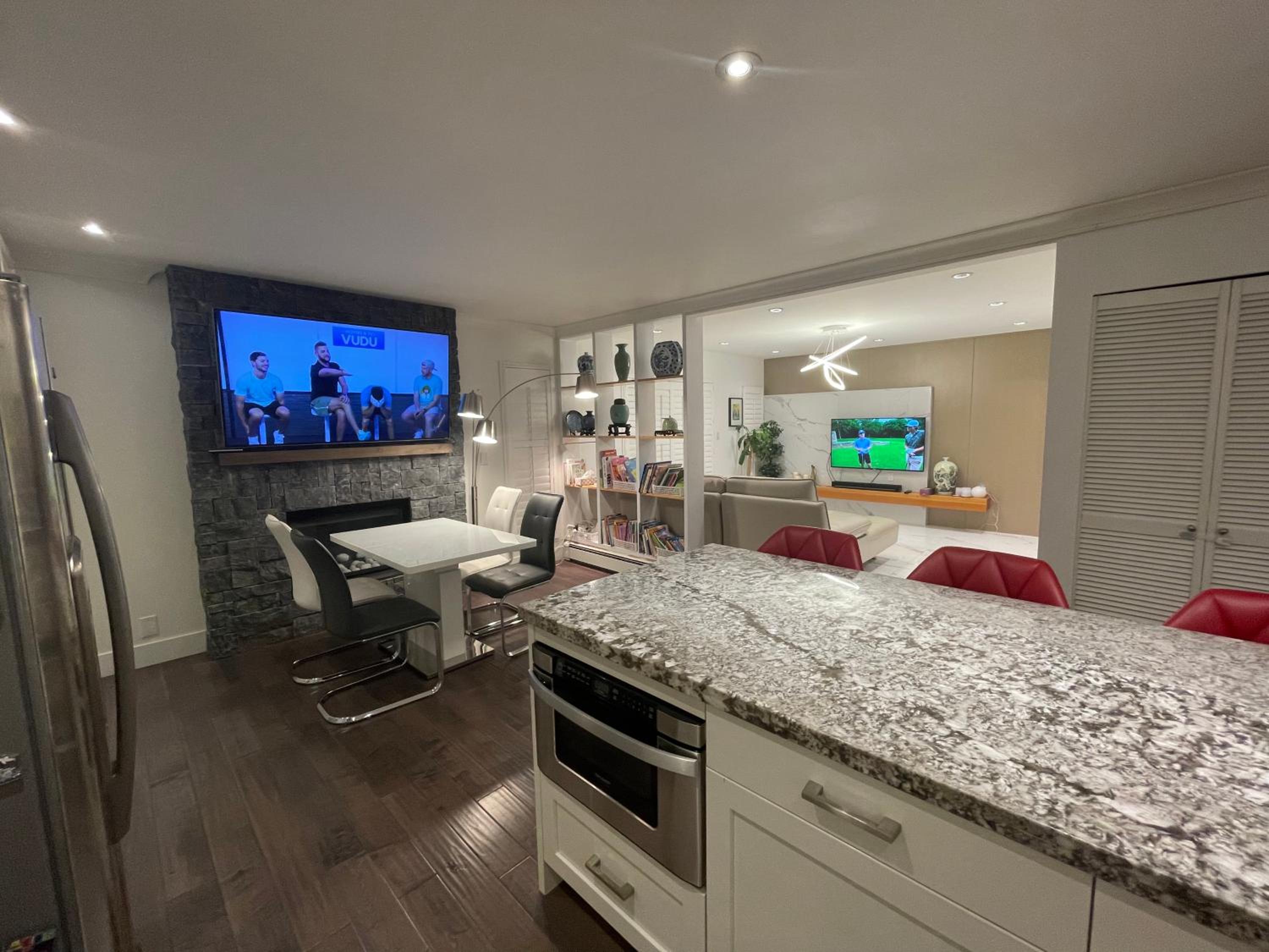 Lux White Rock Pool House Beachfront Resort like
