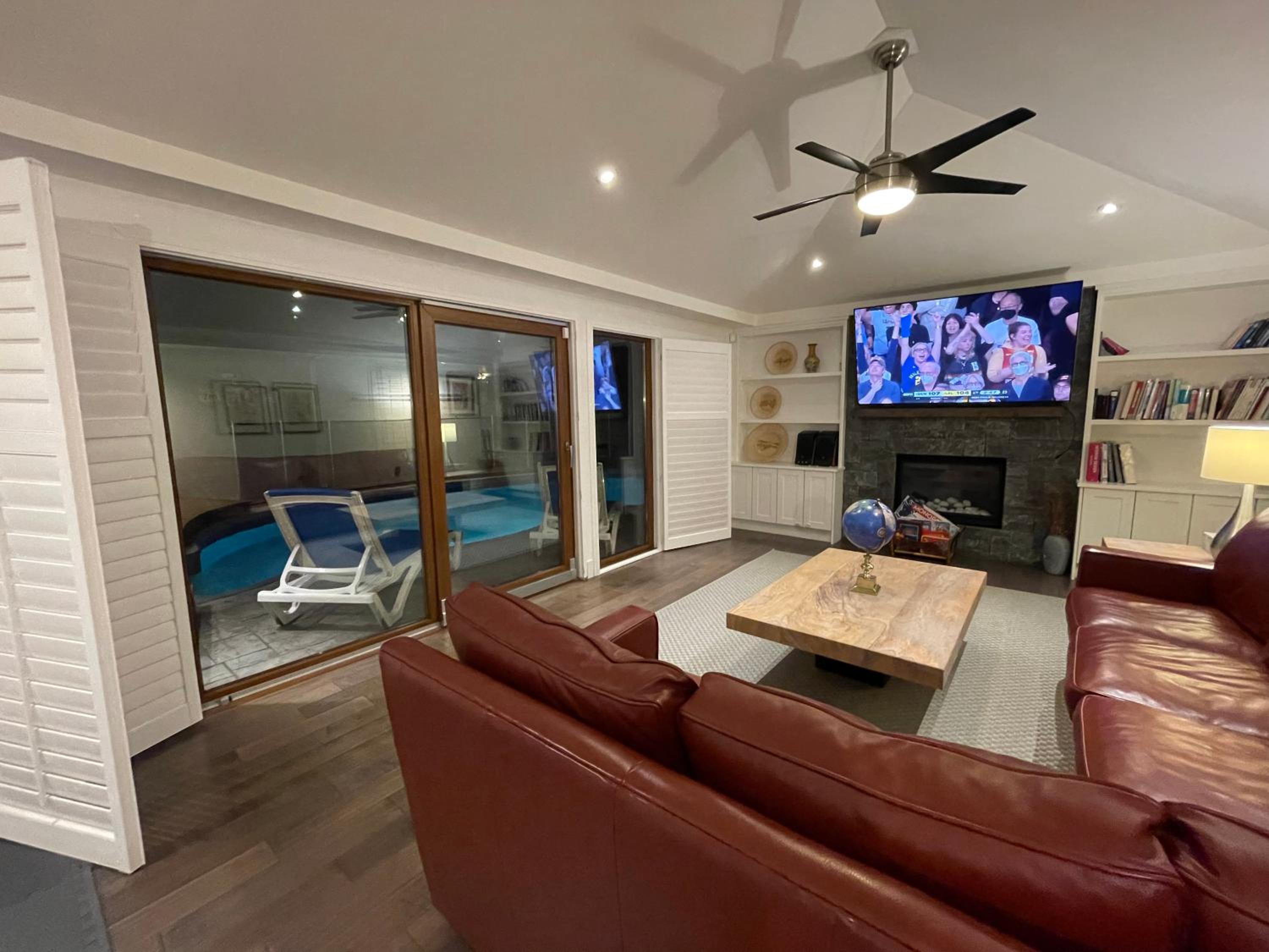 Lux White Rock Pool House Beachfront Resort like