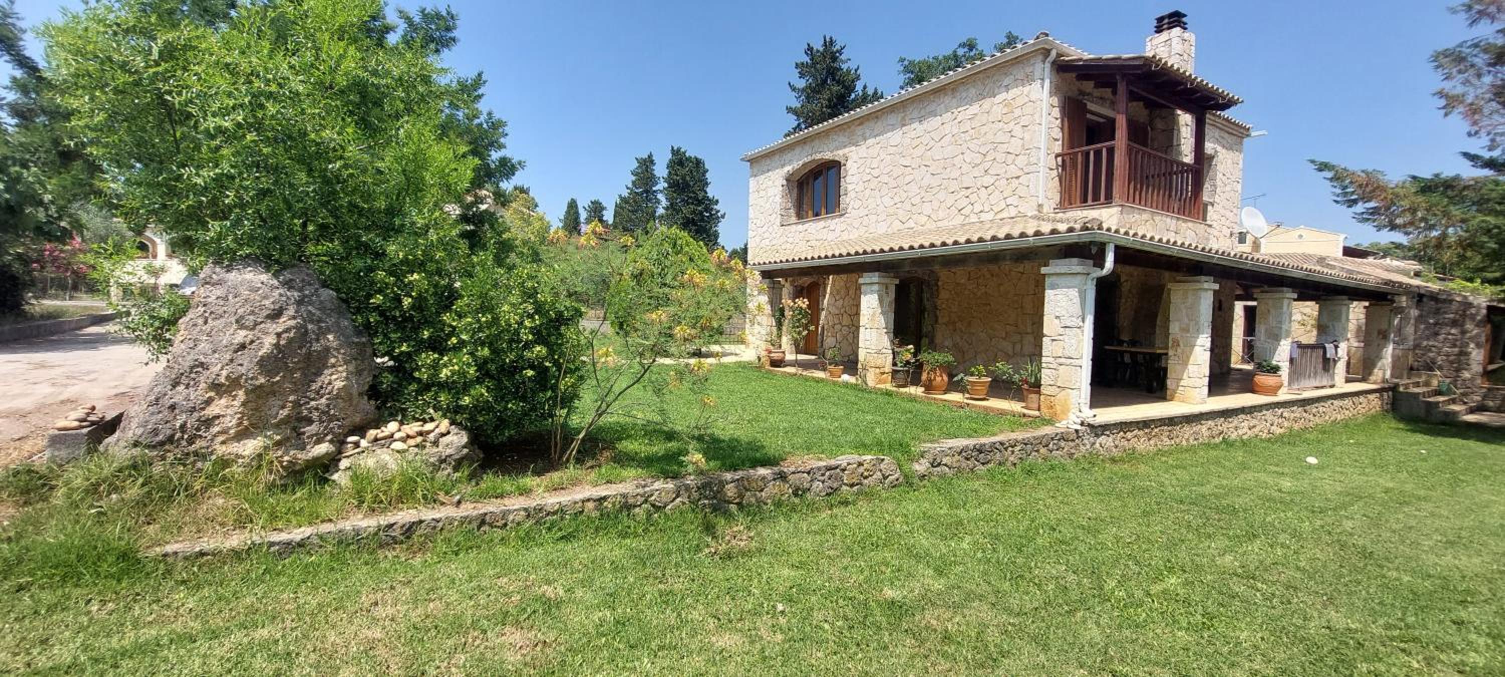 Vintage Villa view 5