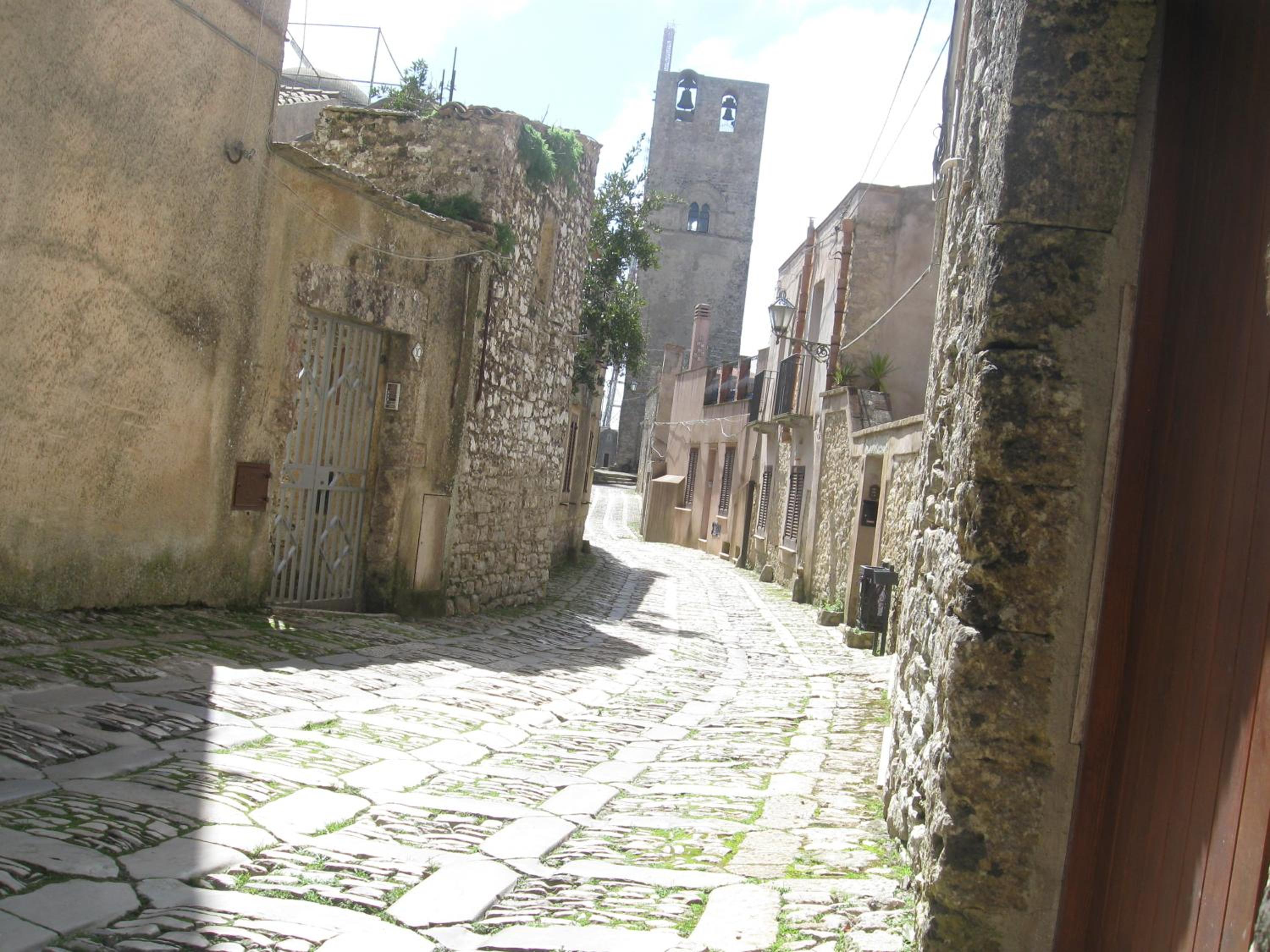 Near the Duomo view 3