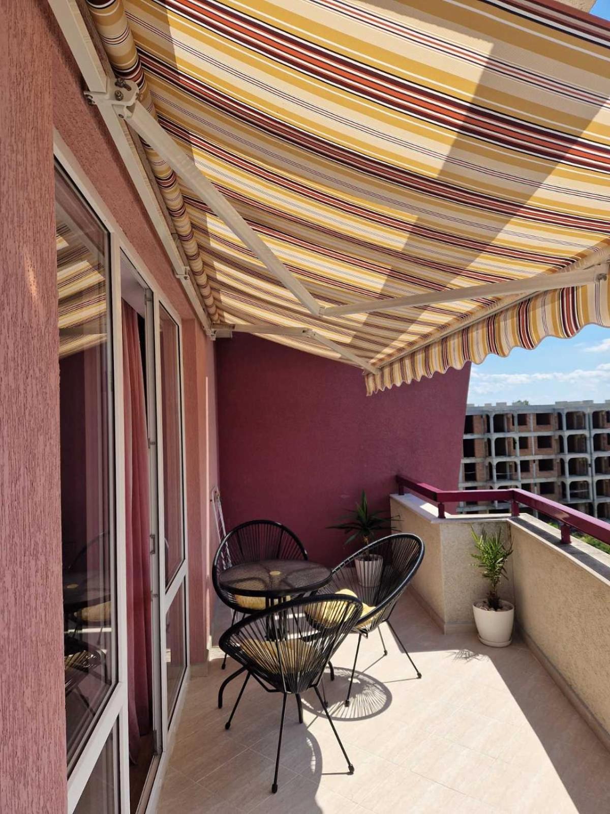 balcony