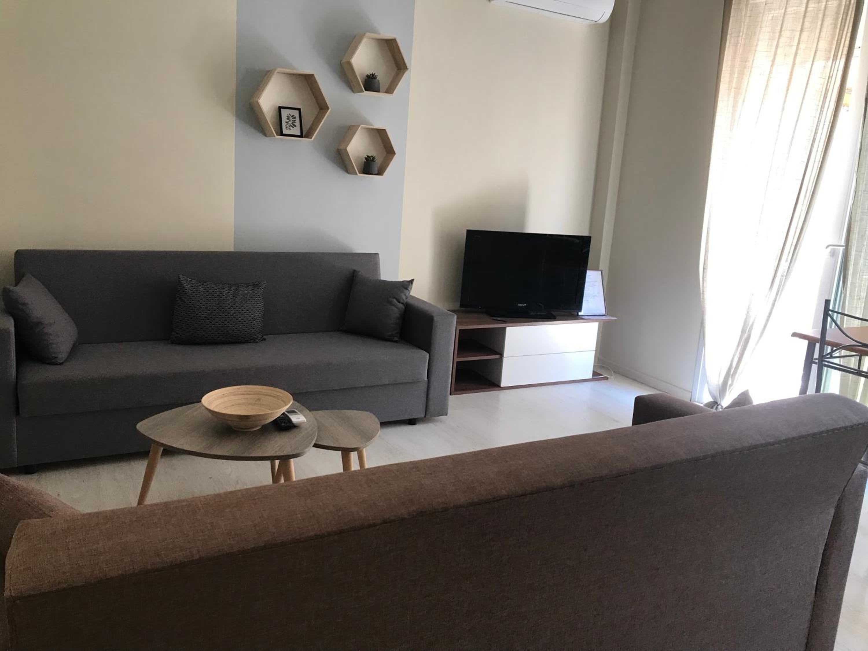 Hotel Georgia’s Cozy Rooms #7 City Centre - Image 1