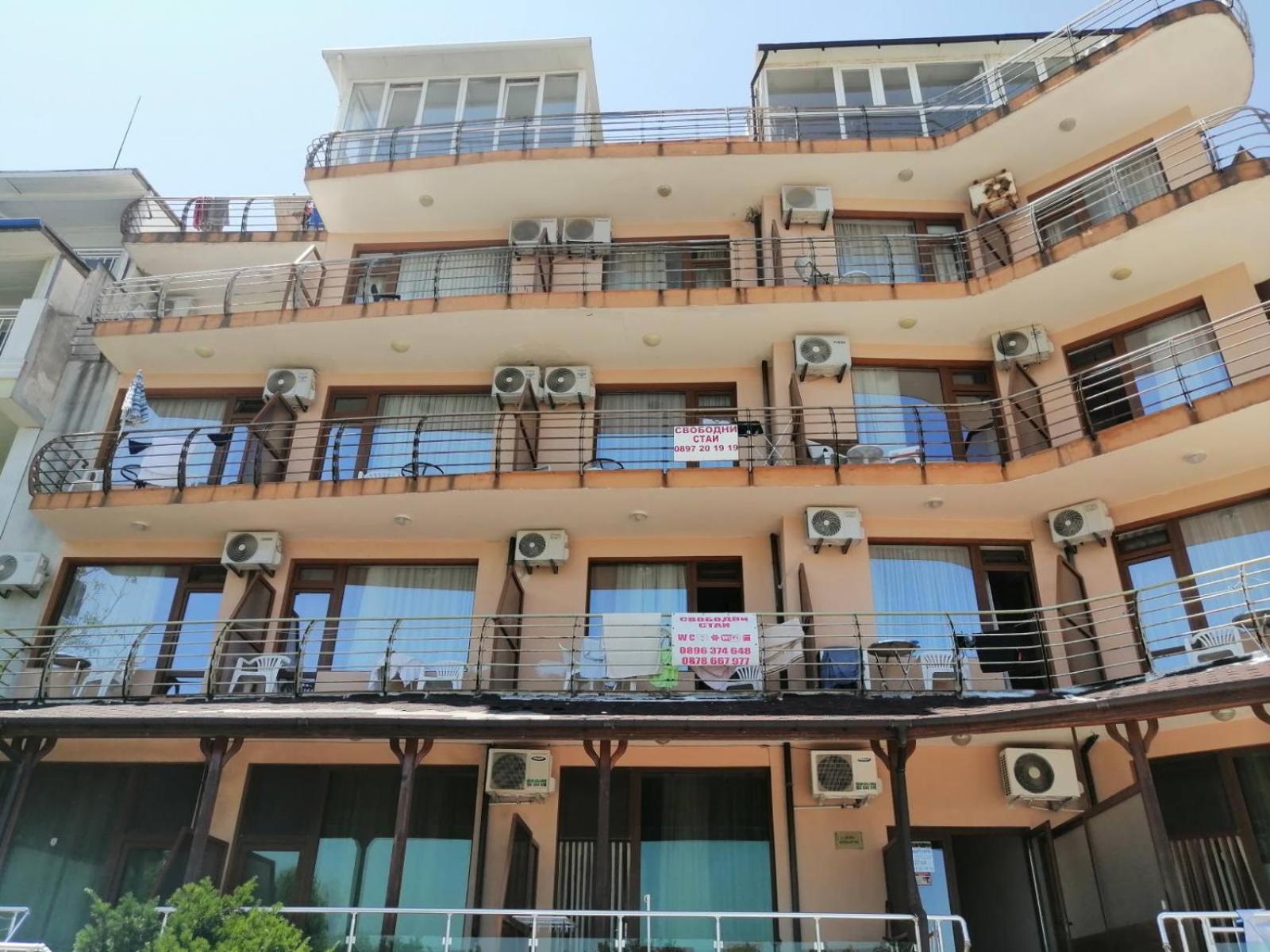 Marinovi Guest House