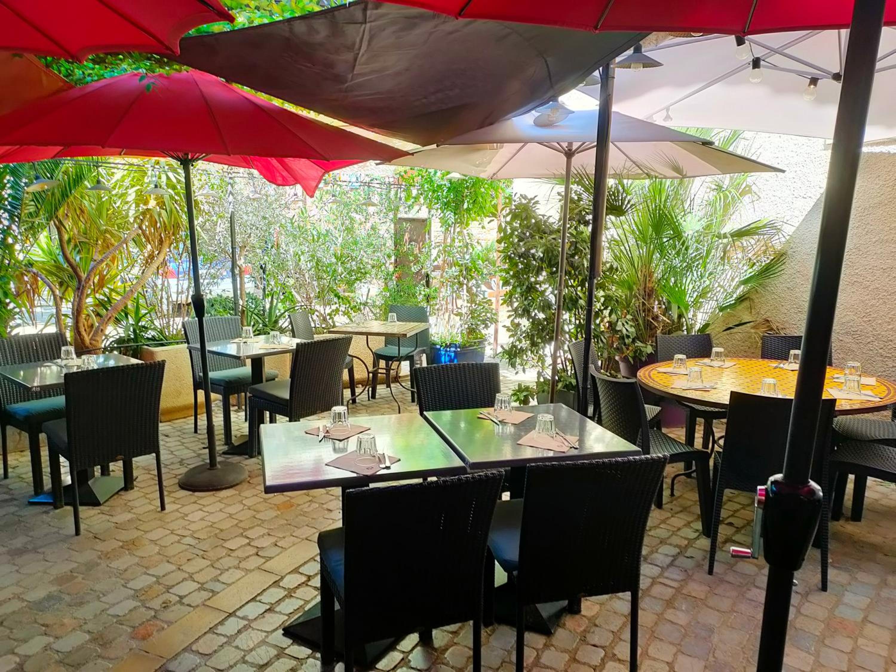 restaurant
