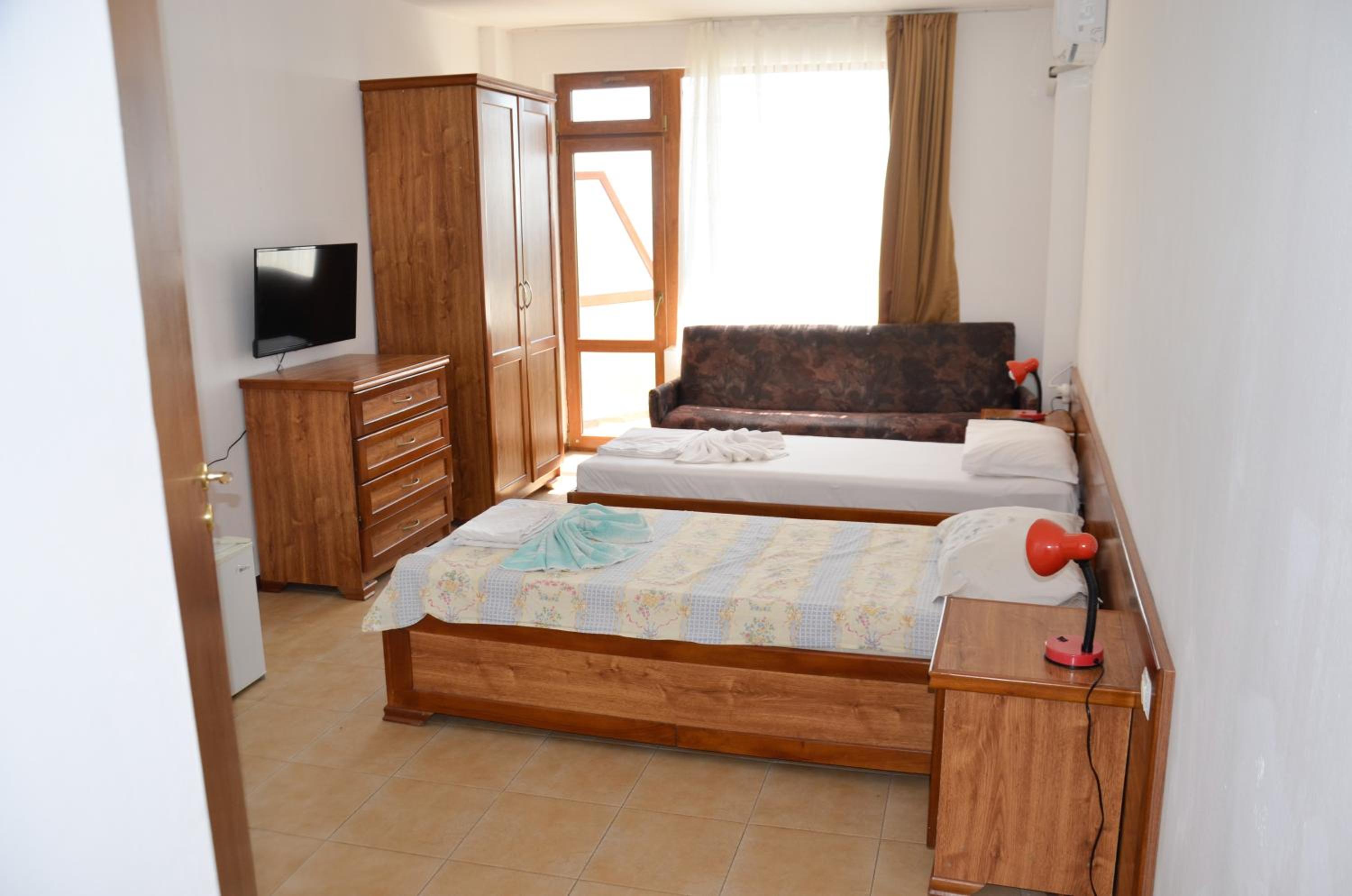 Marinovi Guest House