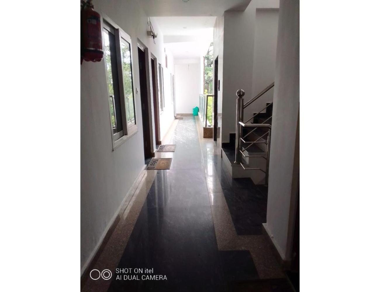 Photo 28