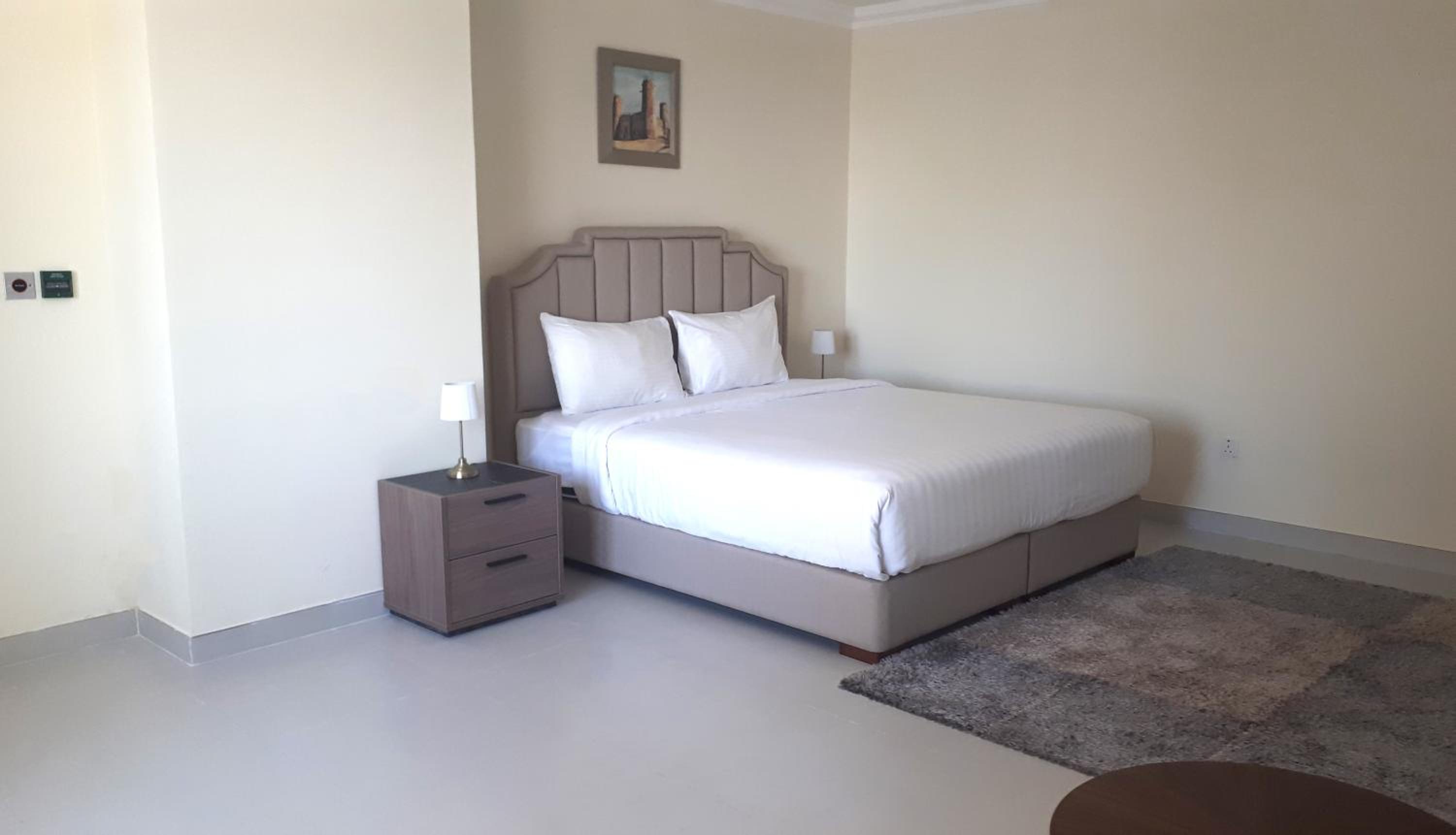 Magnum Hotel & Suites West Bay — 15