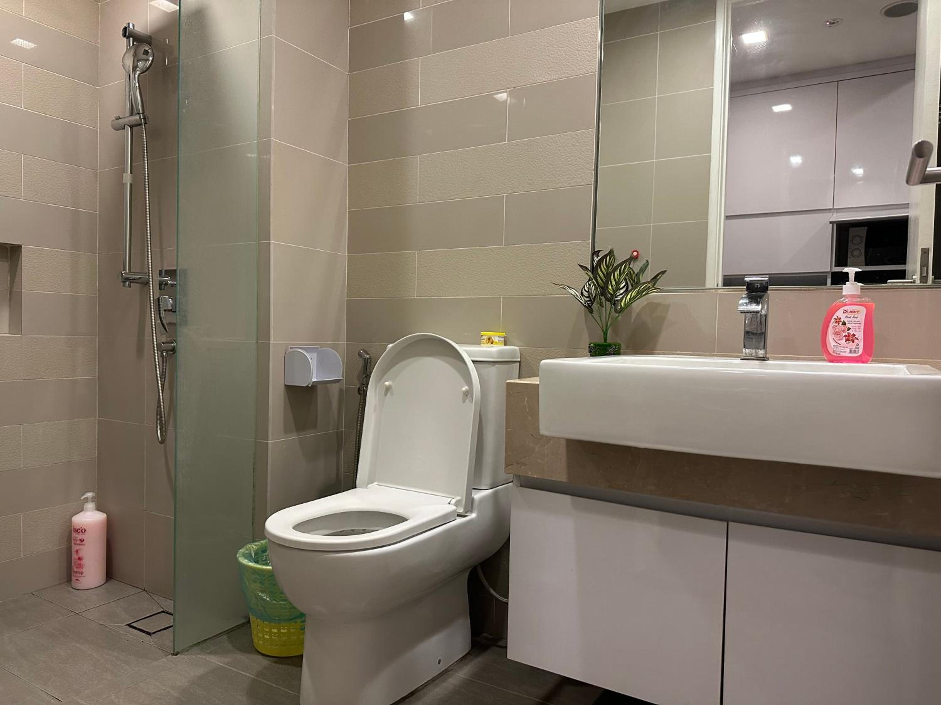 One Bukit Ceylon by Home Suites
