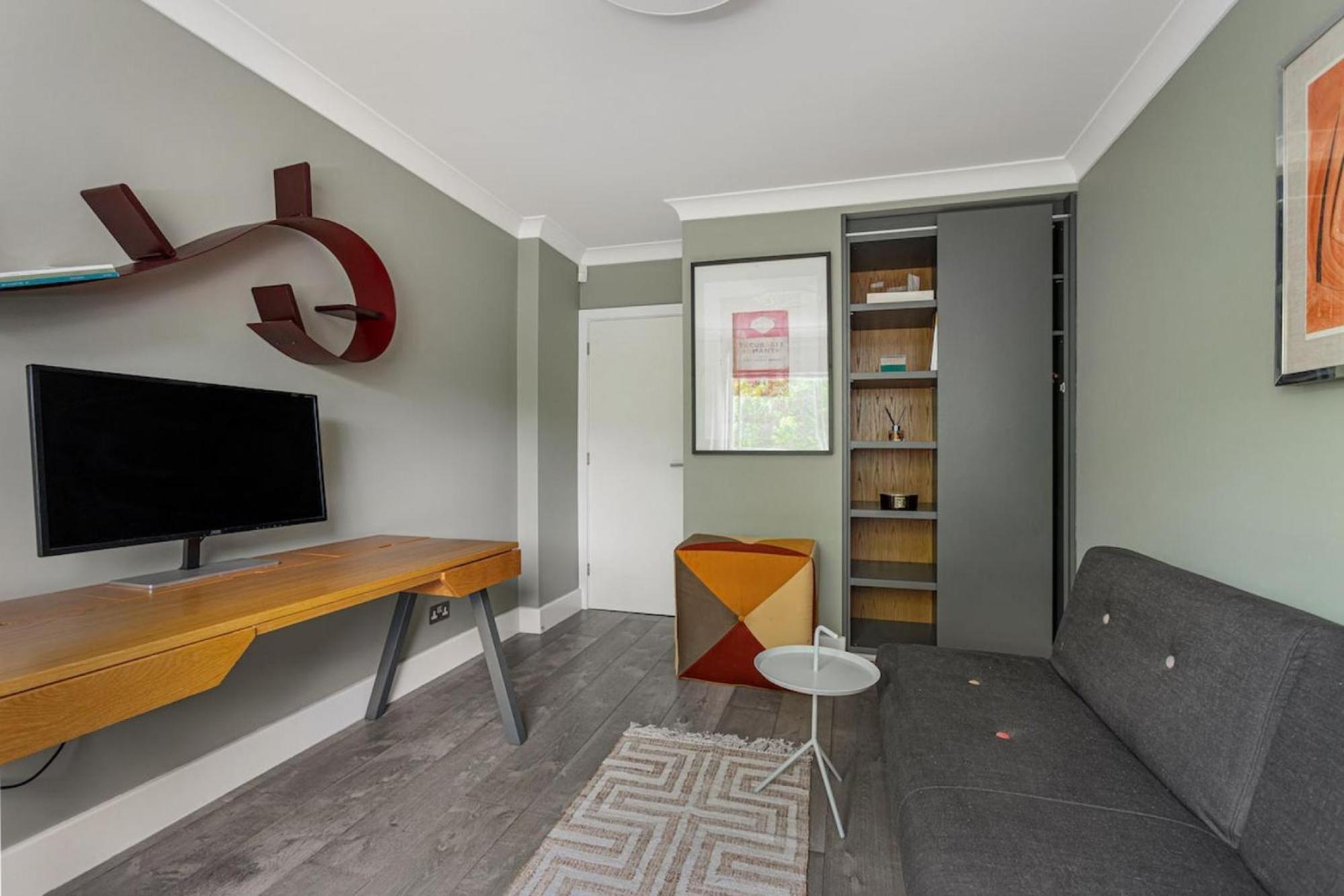 2 bedroom apartment in the heart of Knightsbridge