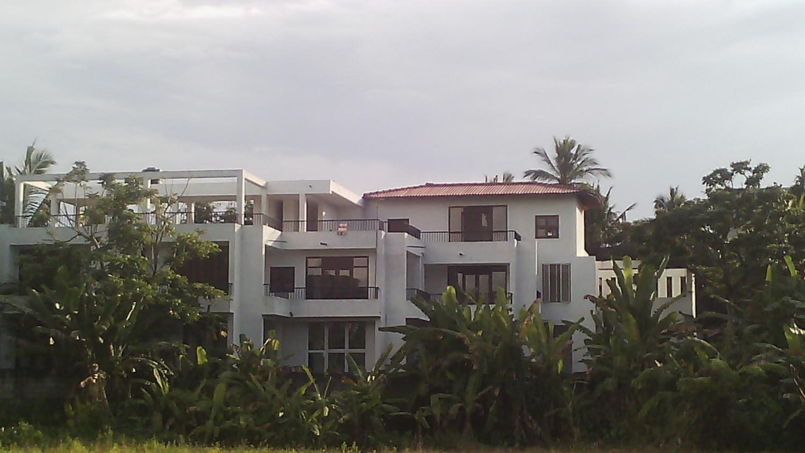 Ameesha Lodge Apartment view 4