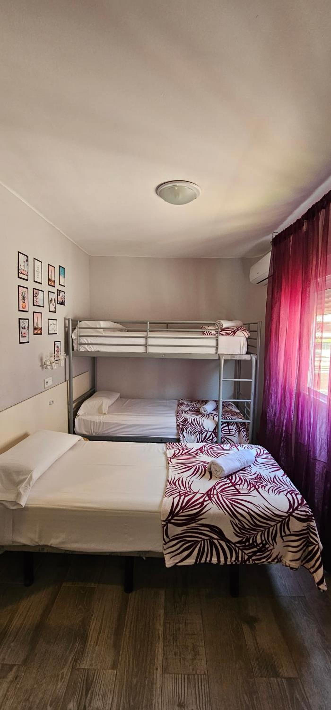 Hostal La Cabaña