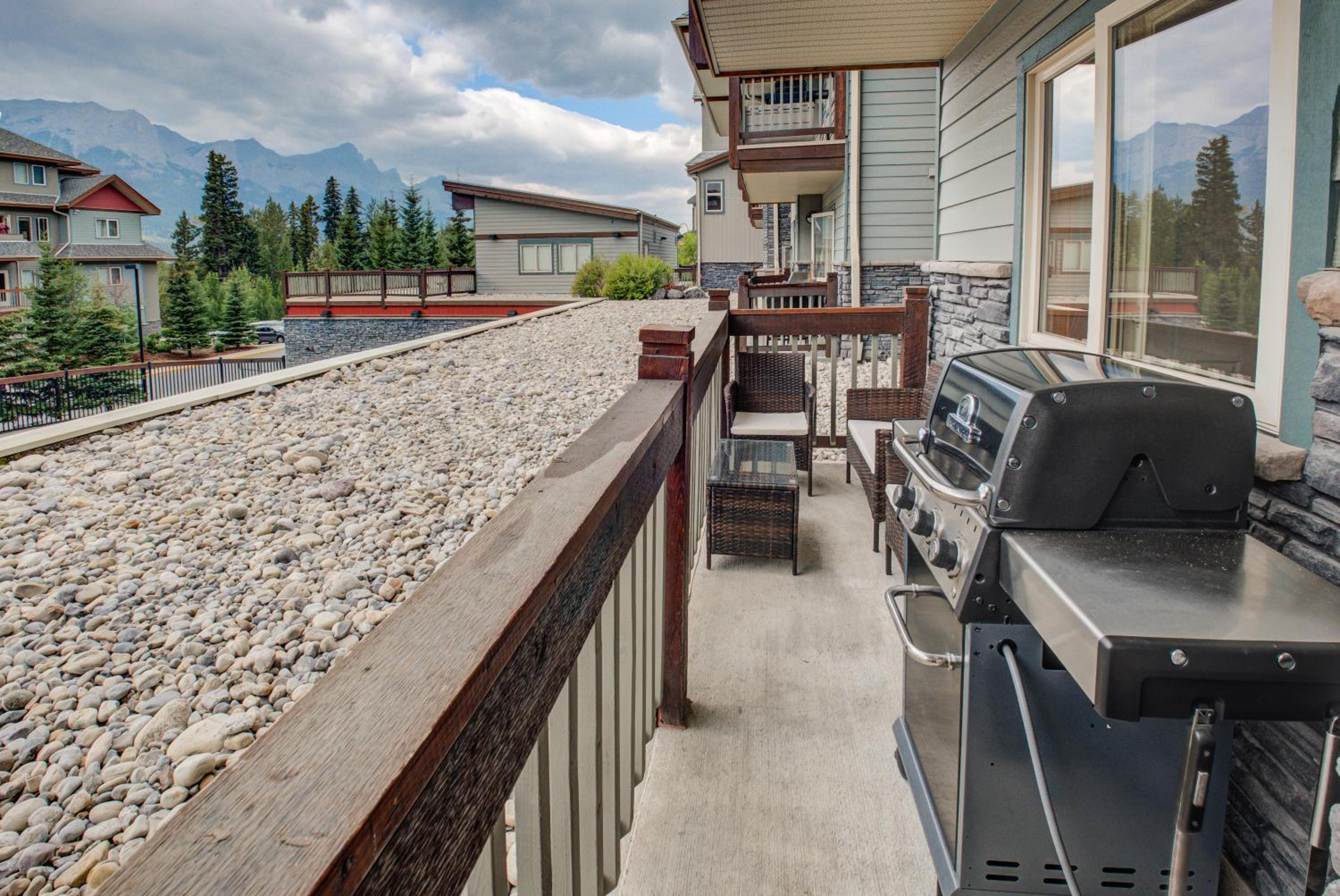 Modern Nordic 2 Bedroom Mountain View Condo