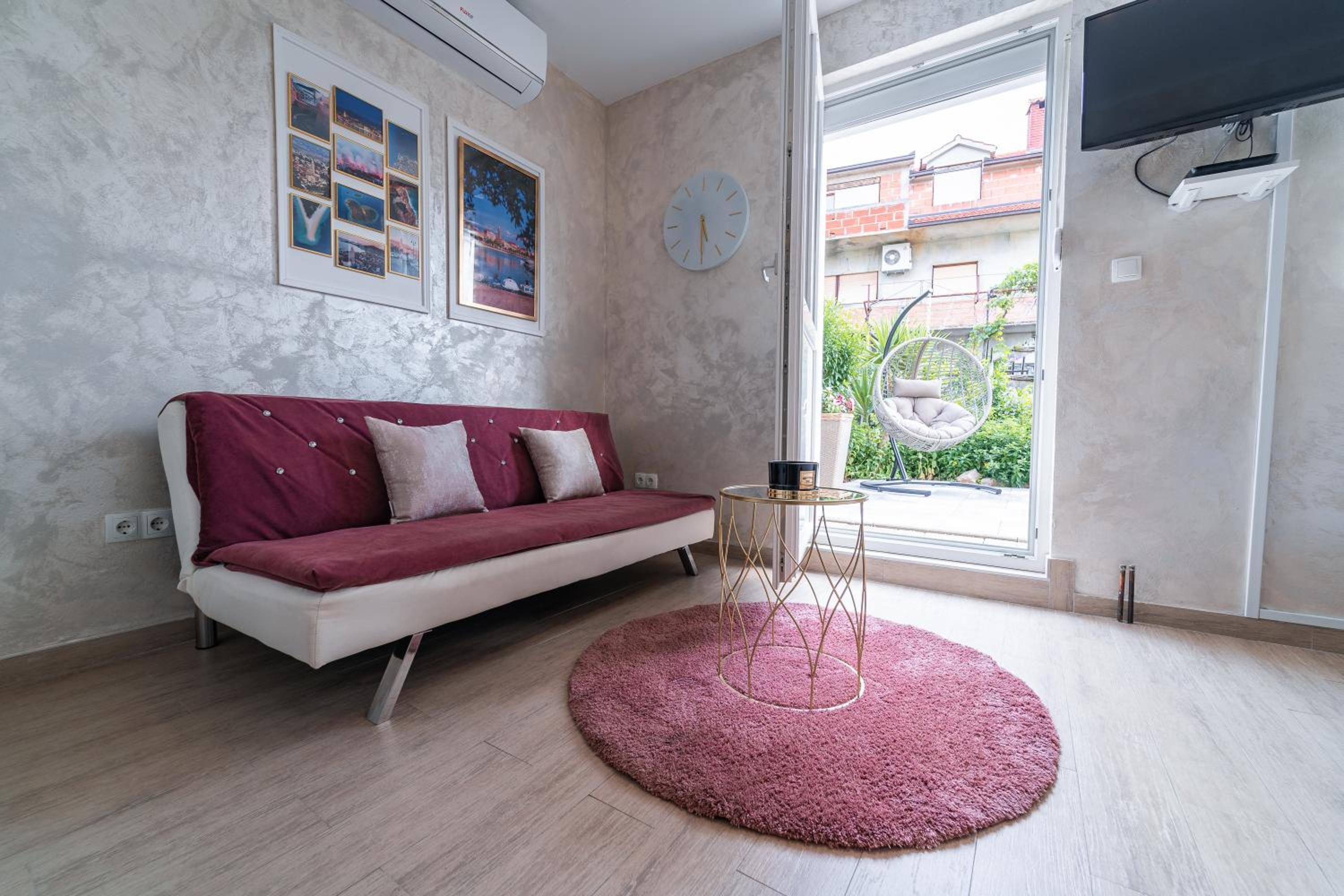 Studio apartment with garden at Split suburbs view 4