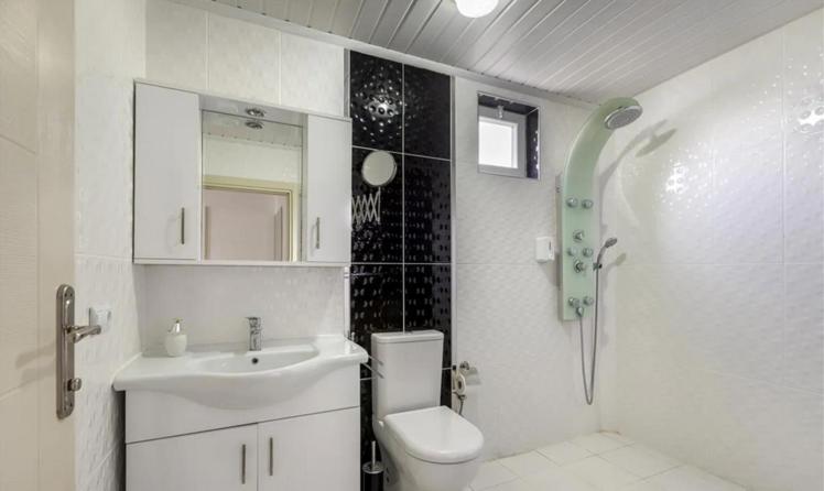 Flora Pansiyon Çıralı - Image 58