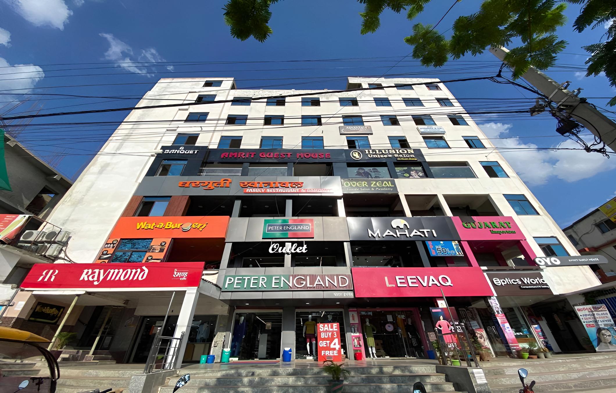 POP Oyo Flagship Moon Light Hotel