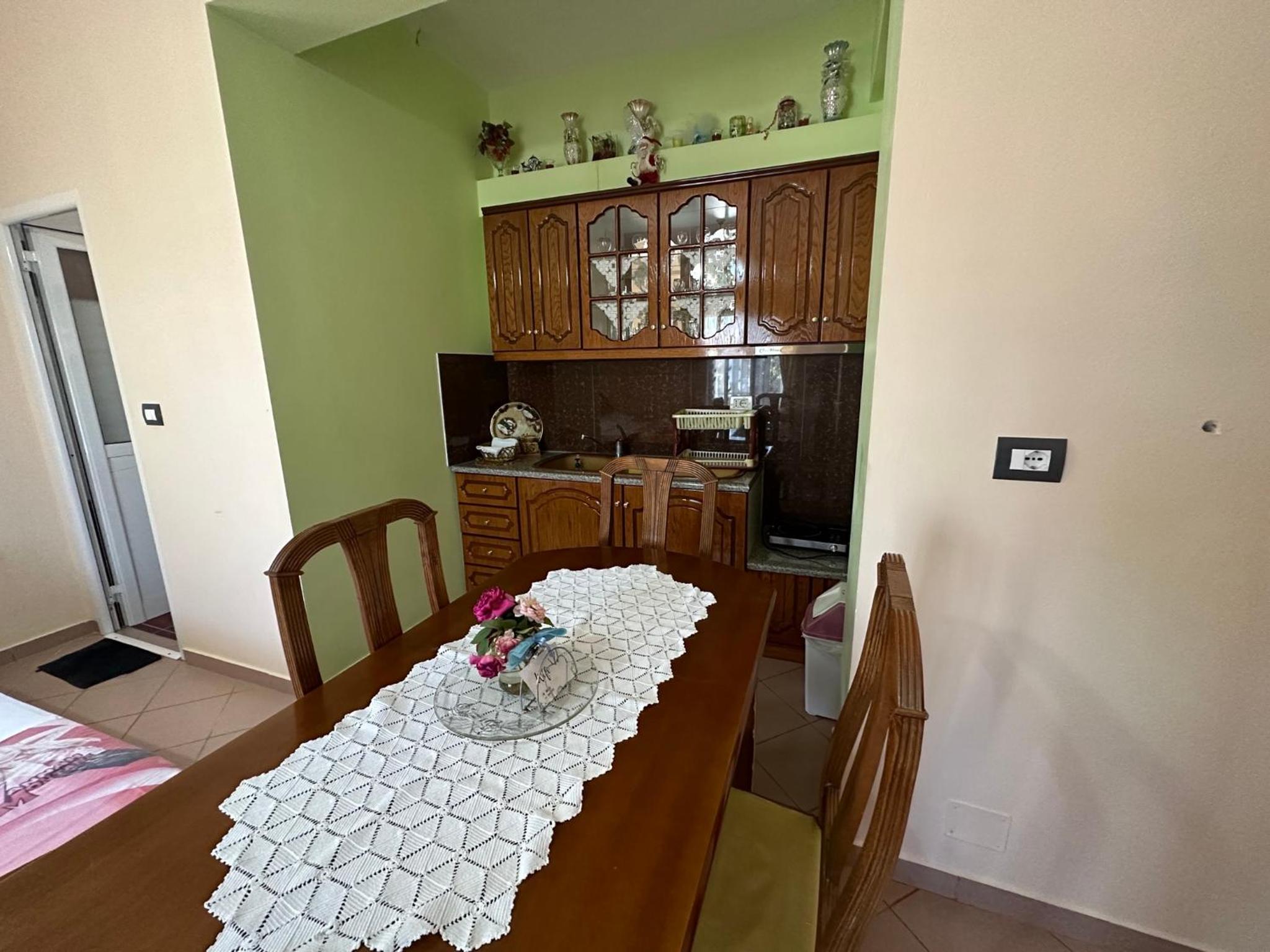Apartments Meleqi