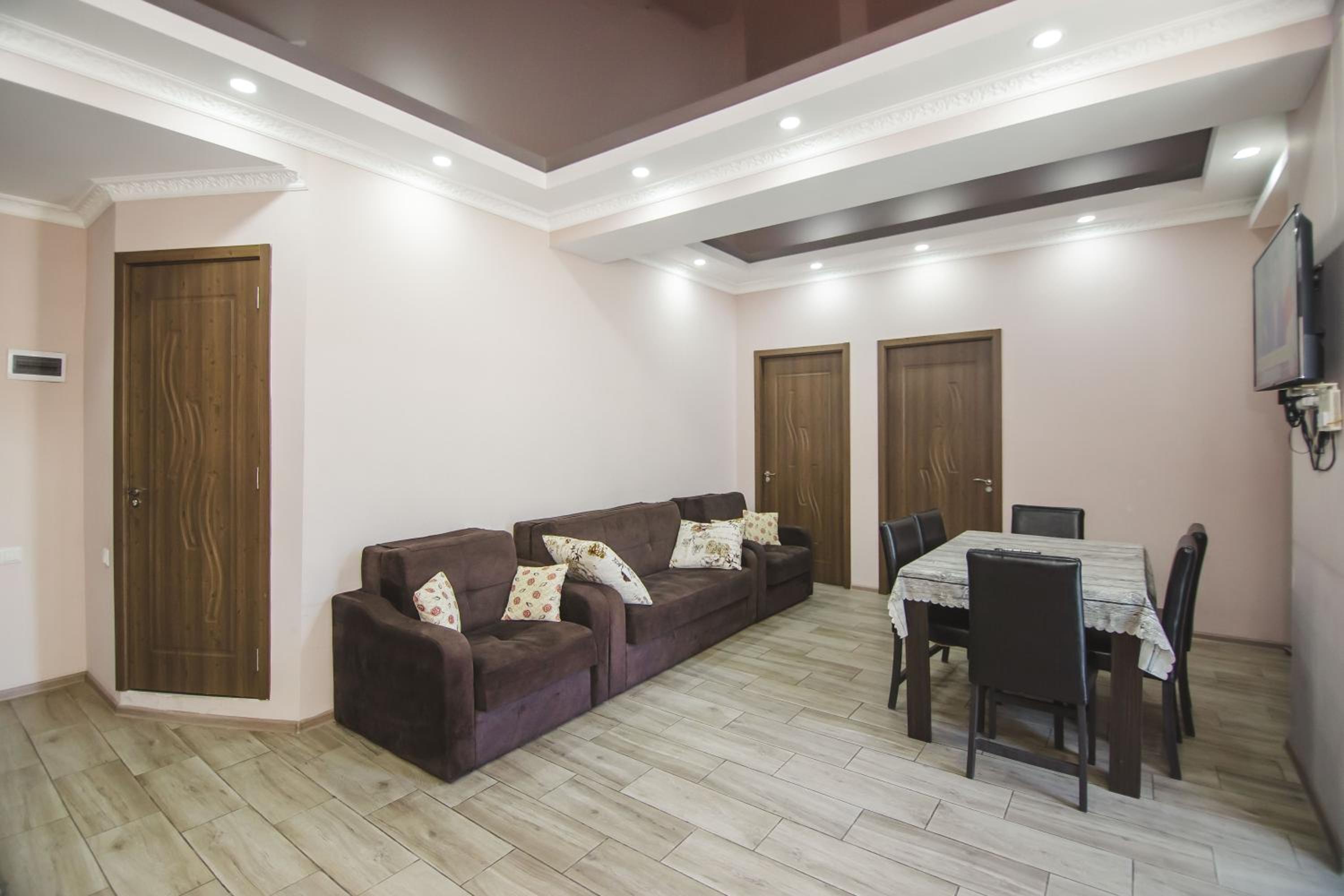 Two Bedroom Apartment With Balcony In Gonio Beach