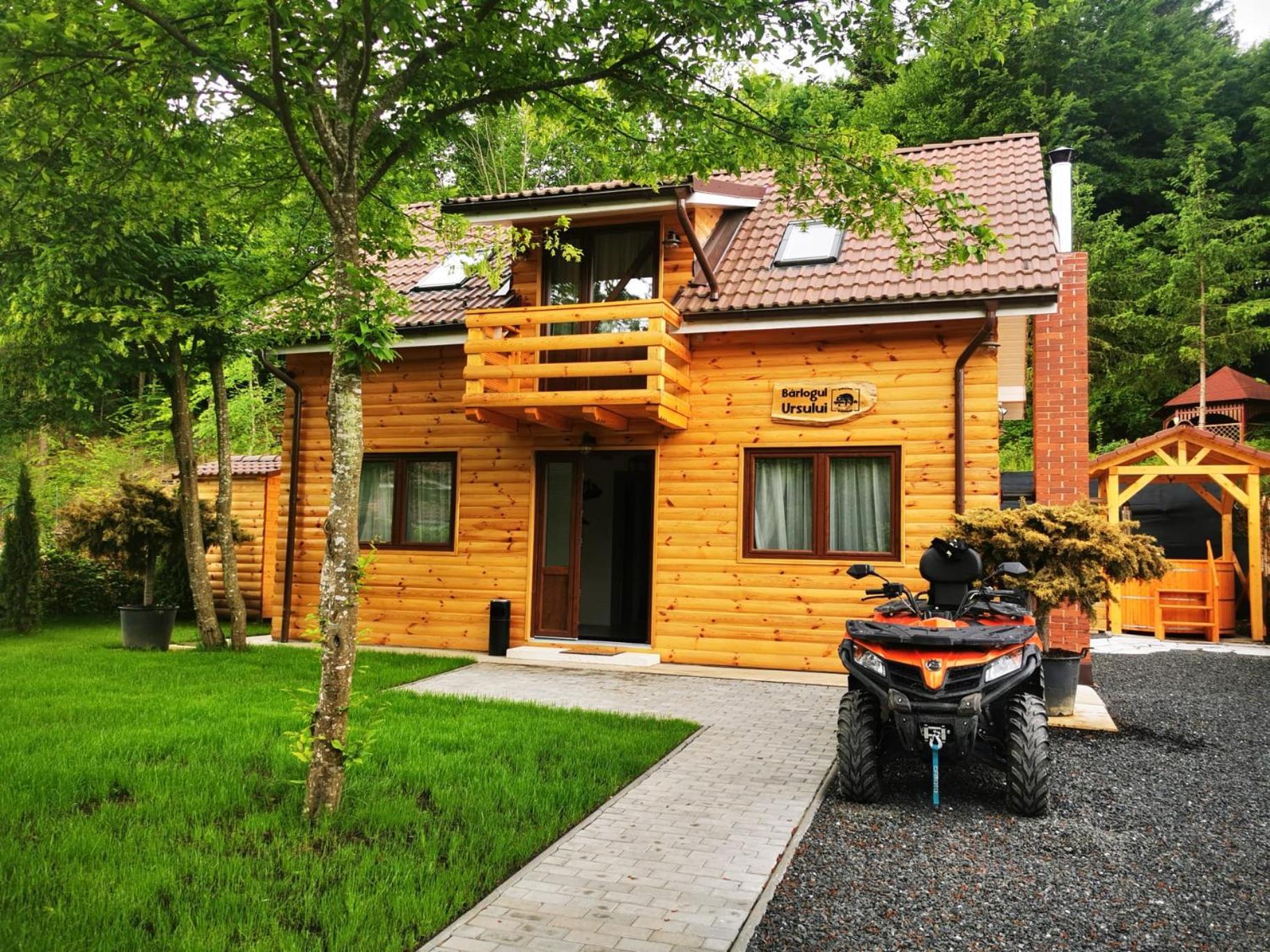 Bear's Lair Chalet