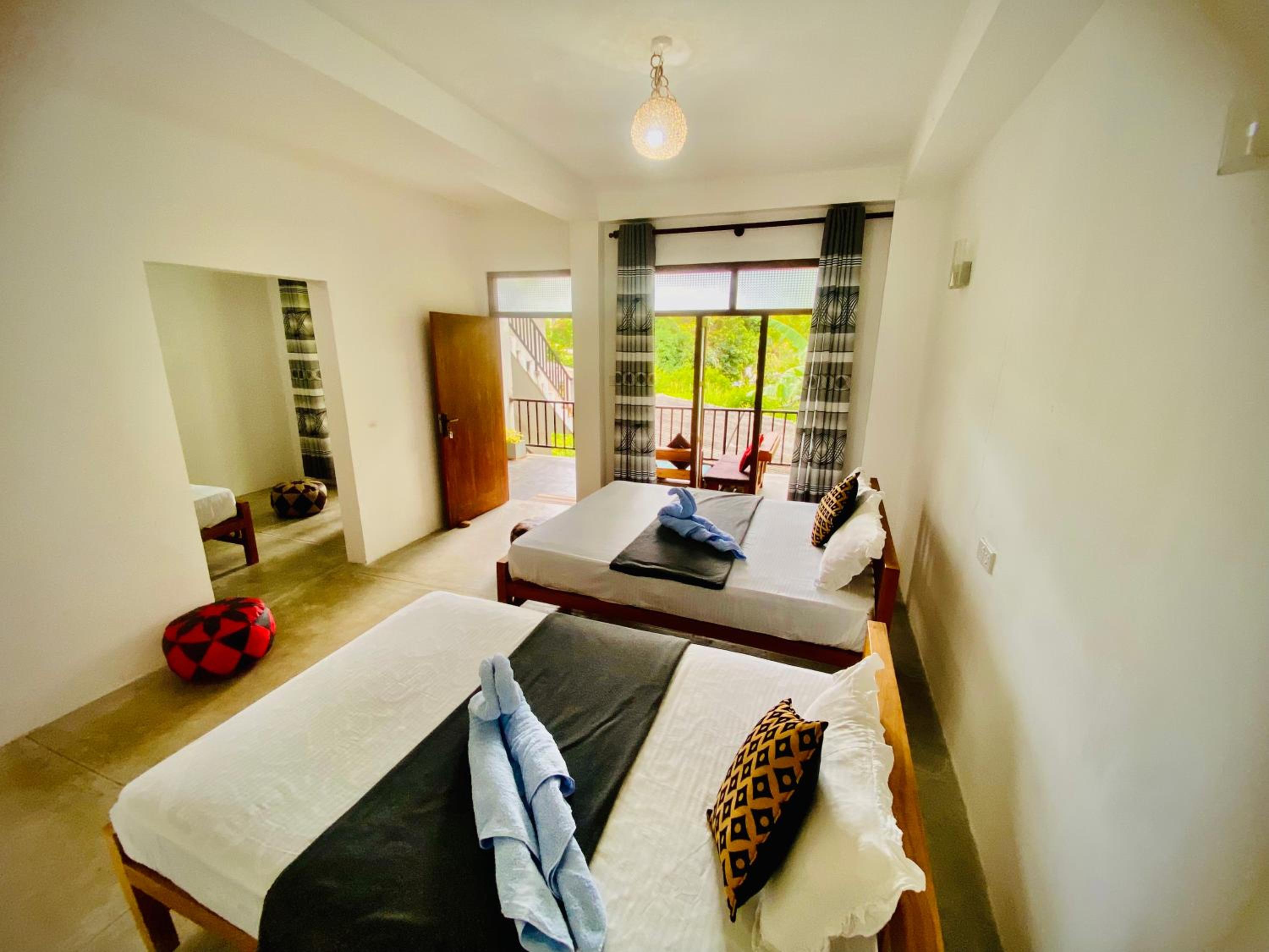 Freedom Lodge Ella view 5