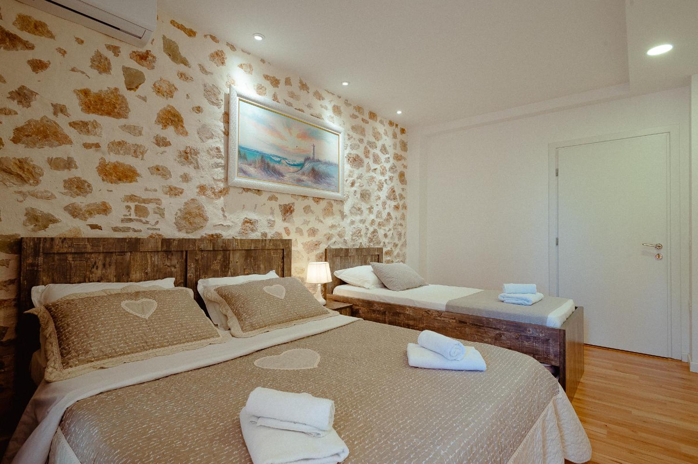 Alex Bed and Breakfast photo 5