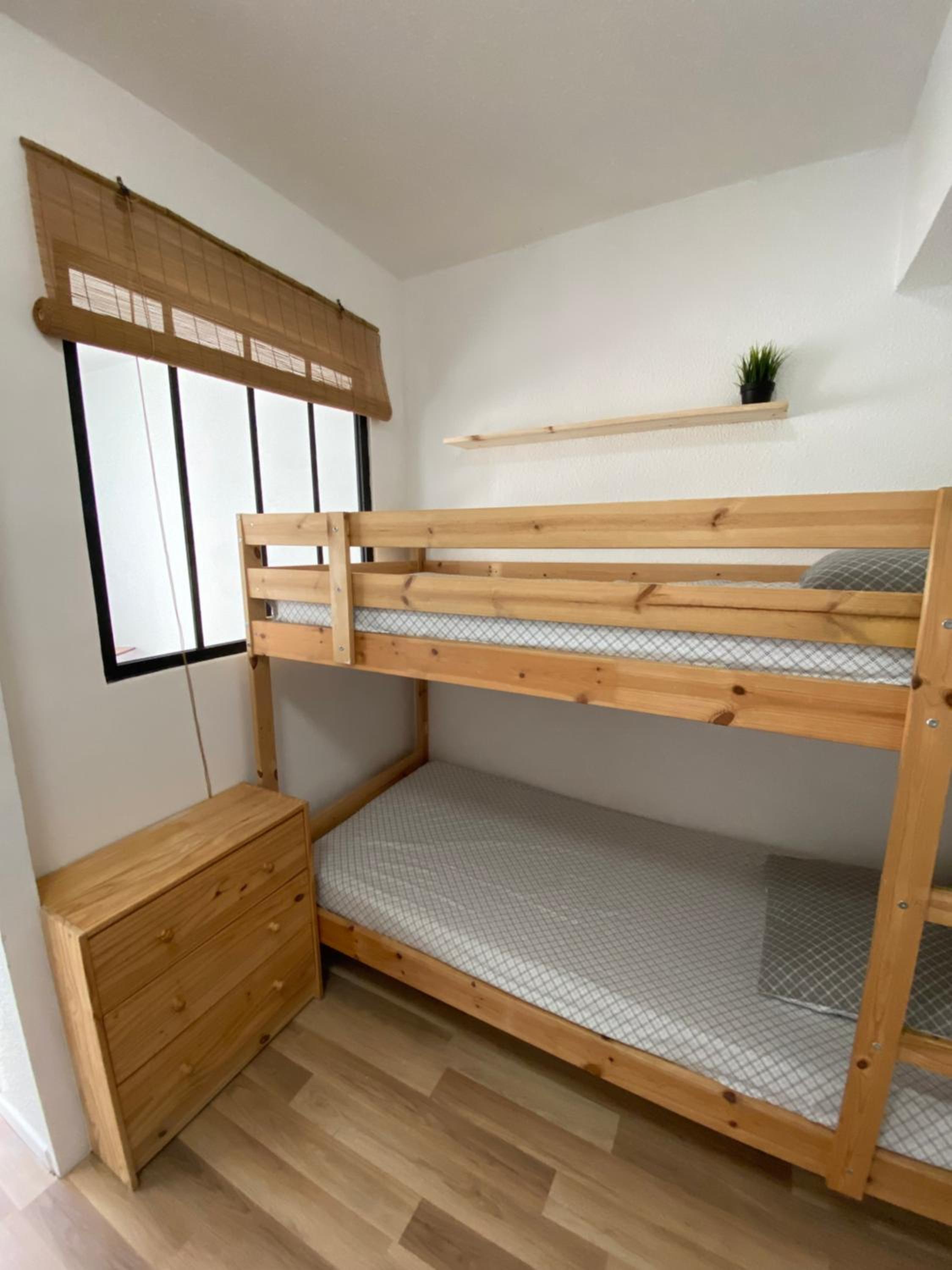 Hyeres Vacations - Studio climatise avec wifi au calme sur le port. - Property Image 19