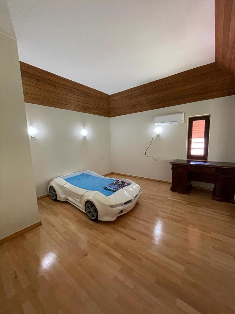 RARE house with garden