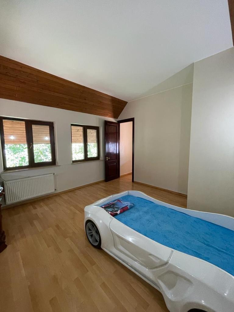 RARE house with garden