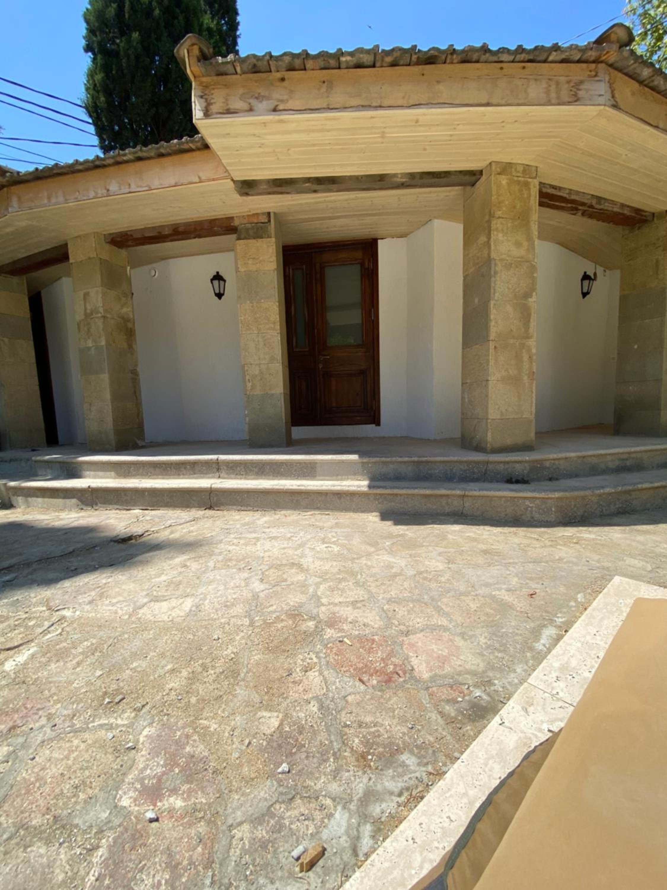 RARE house with garden