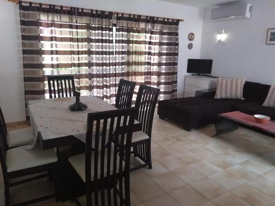 Feliz Apartments