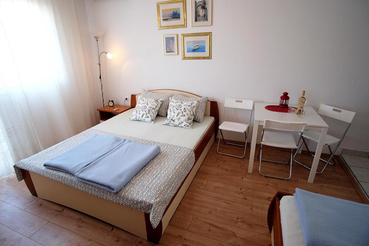 Studio Apartments Shanti view 5