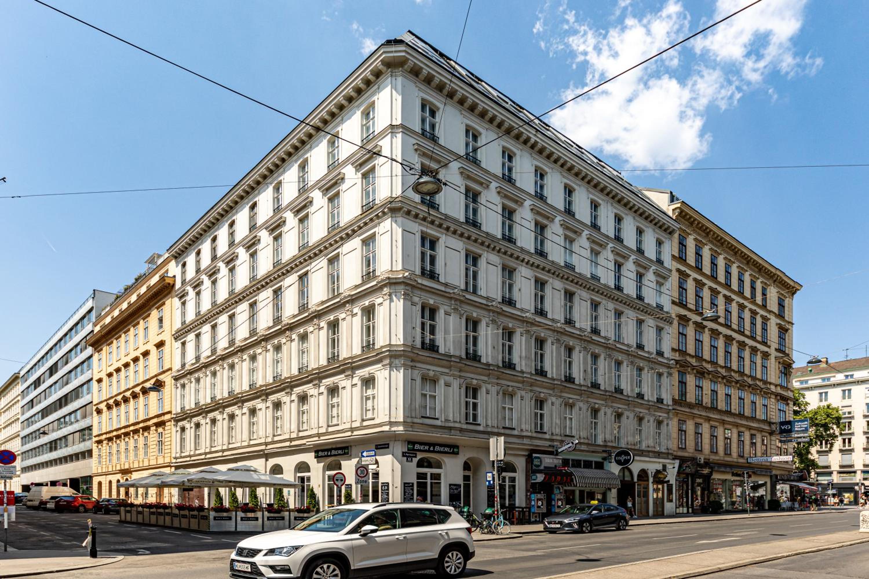 Vienna Apartment 1010