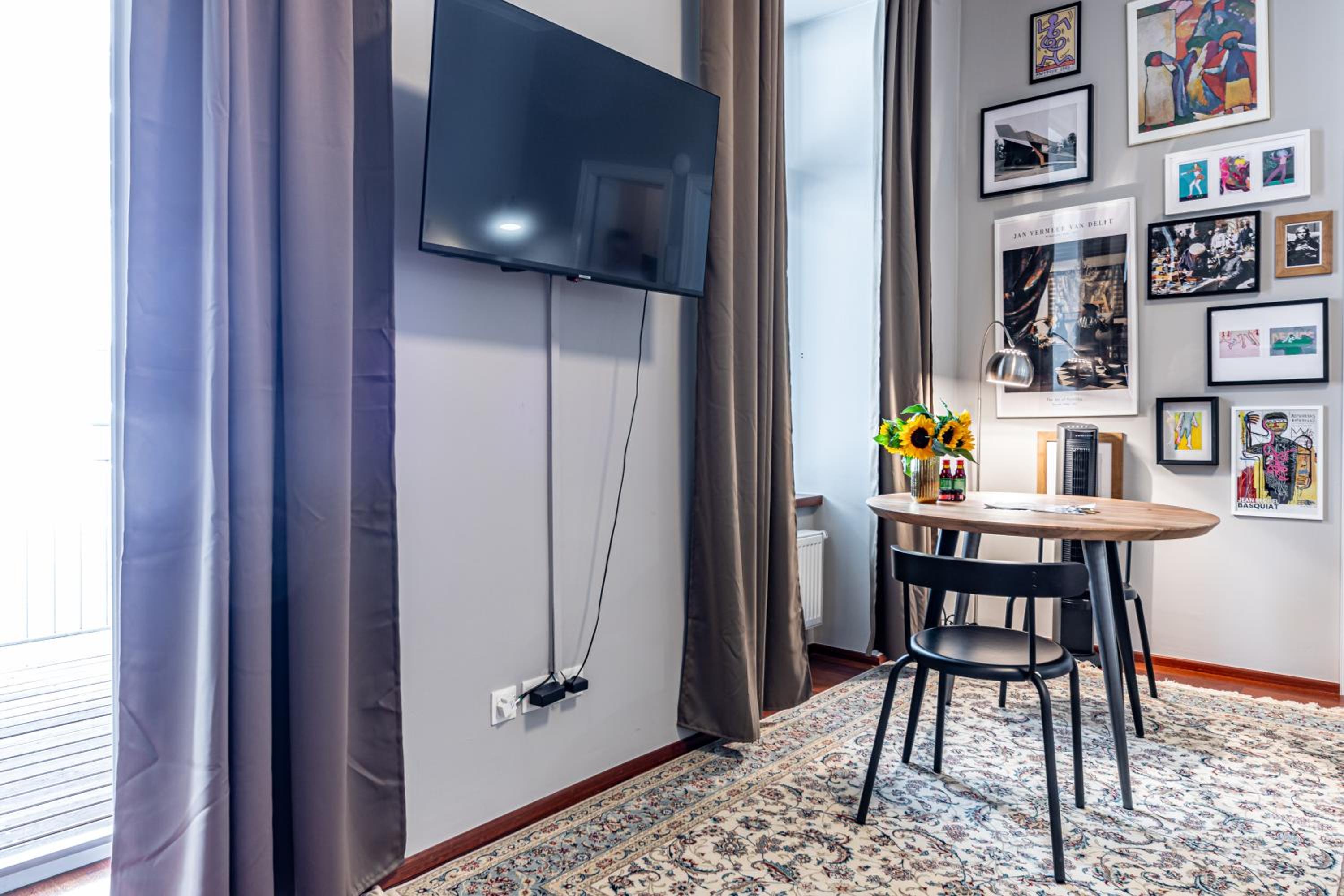 Vienna Apartment 1010