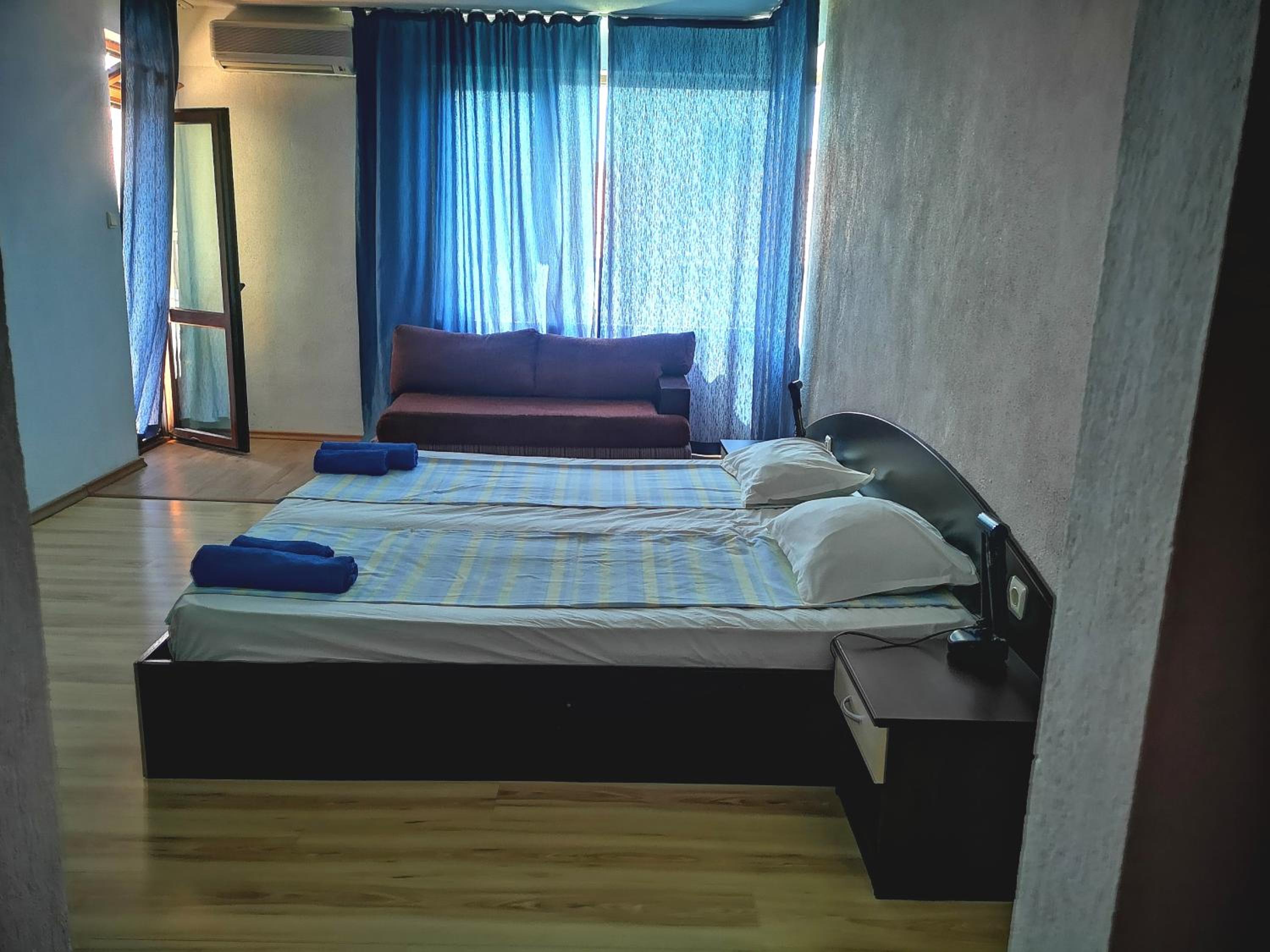 Paunovi Guest House