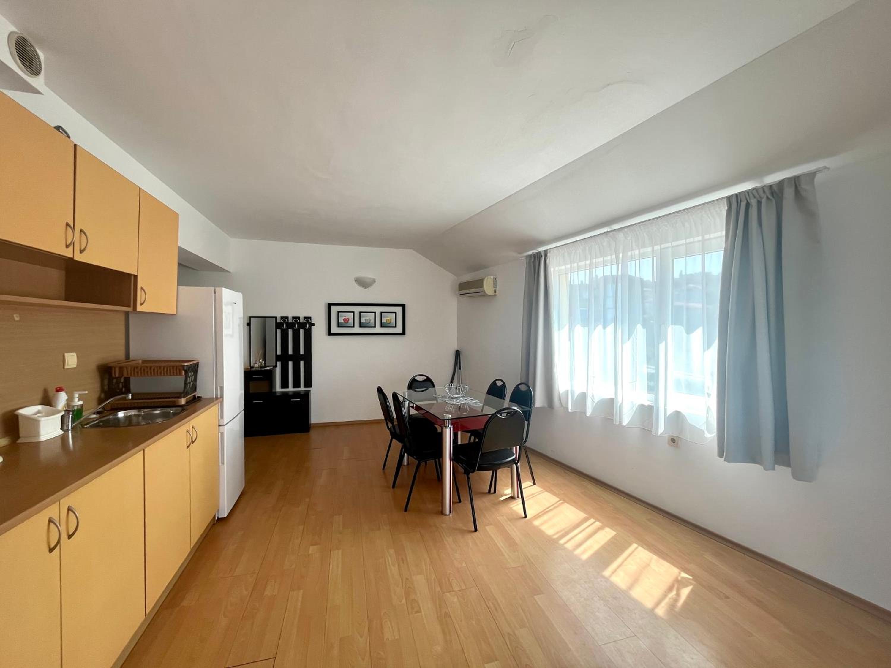 Sunny House Apartment