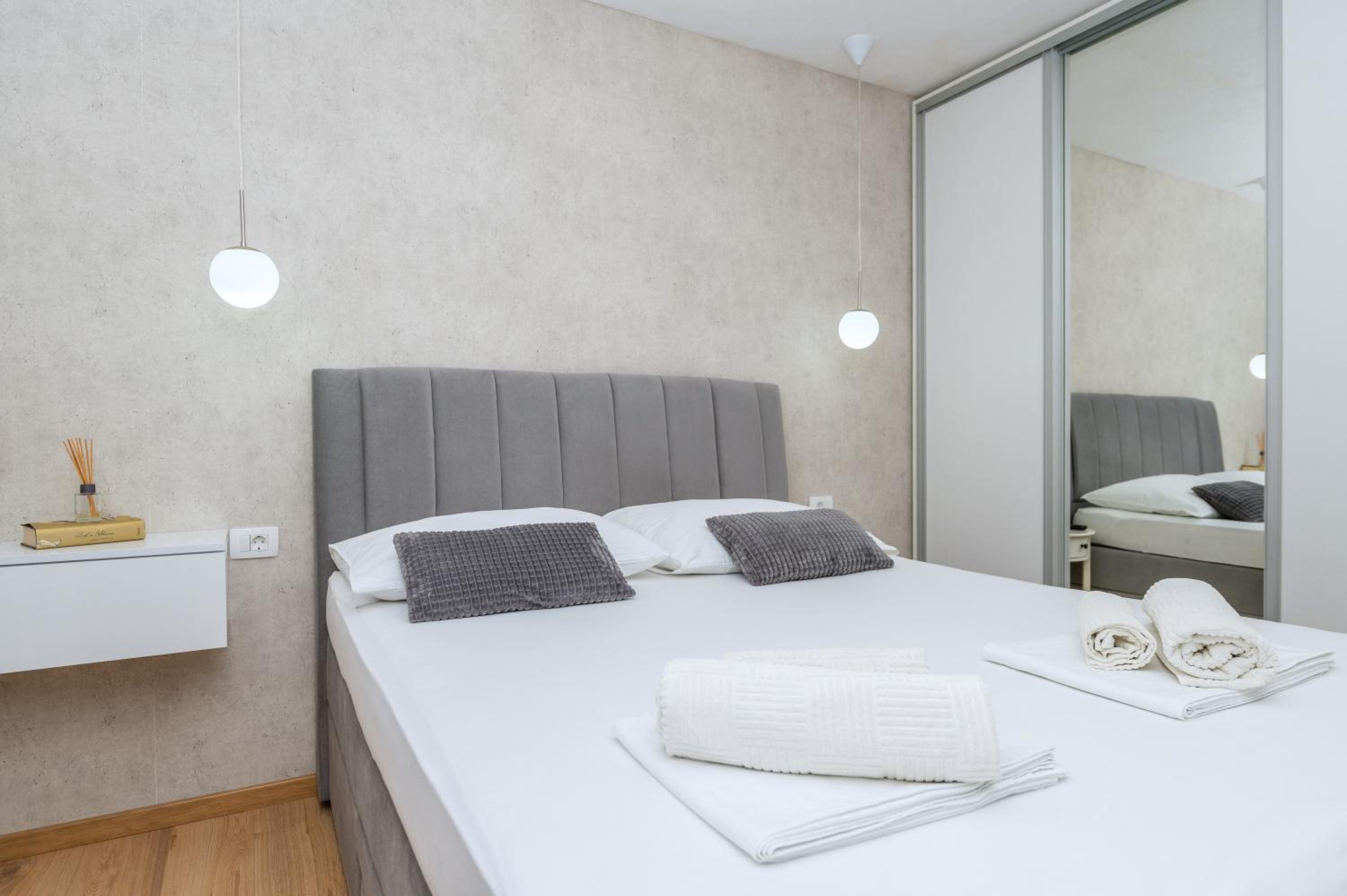 Apartment Mirjana view 3