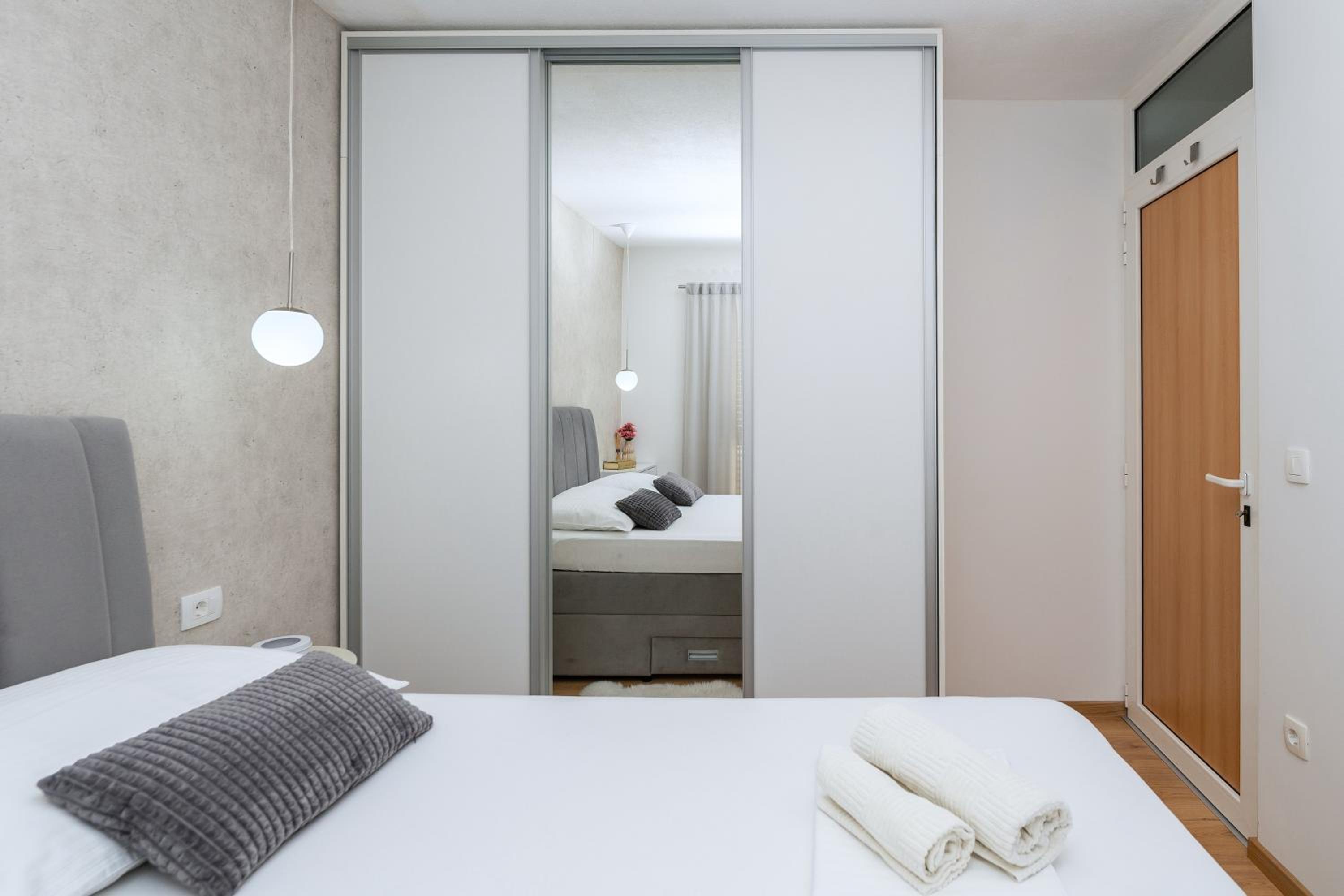 Apartment Mirjana view 2