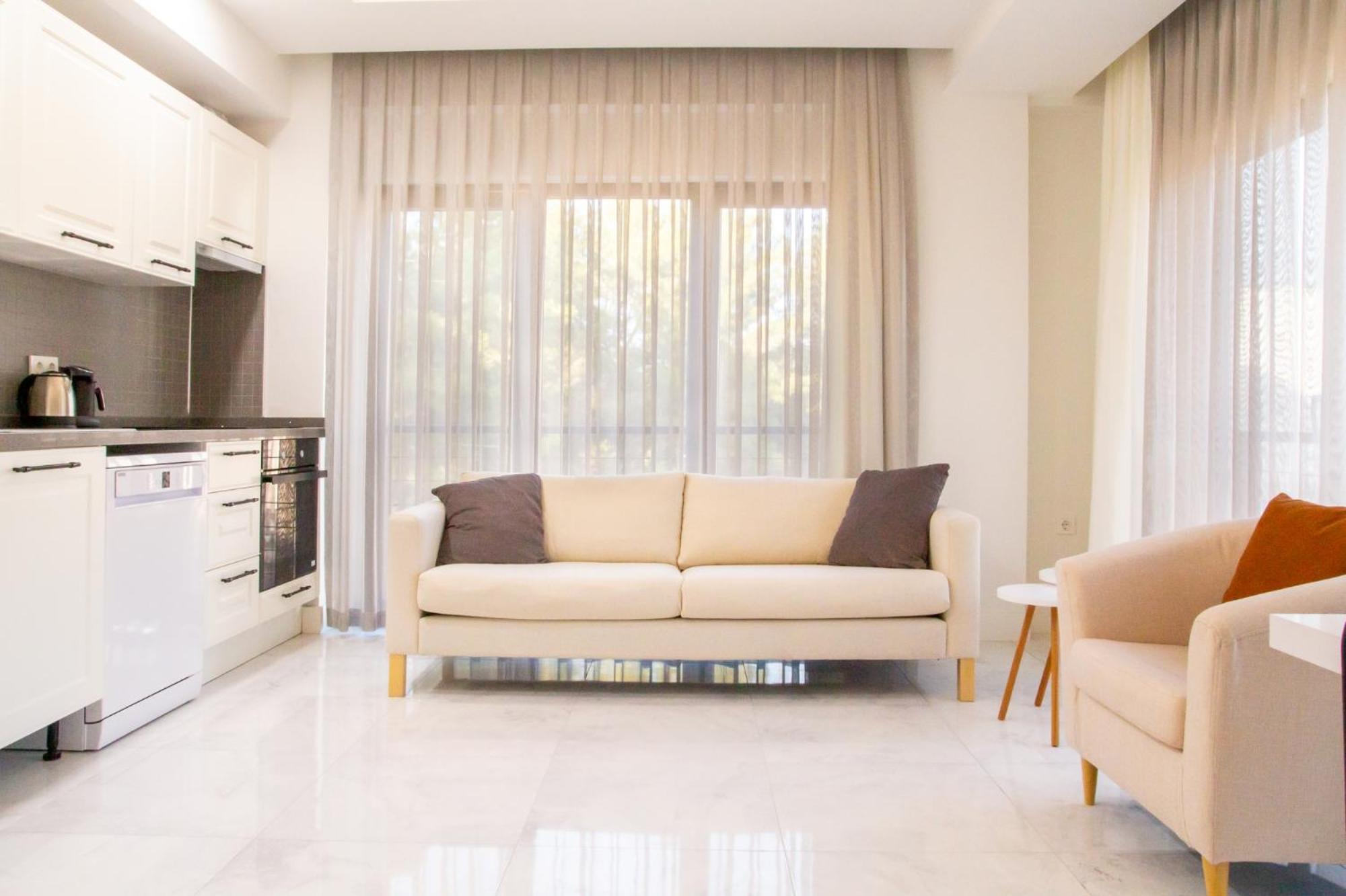 Cozy Flat w Garden 1 min to Beach in Milas