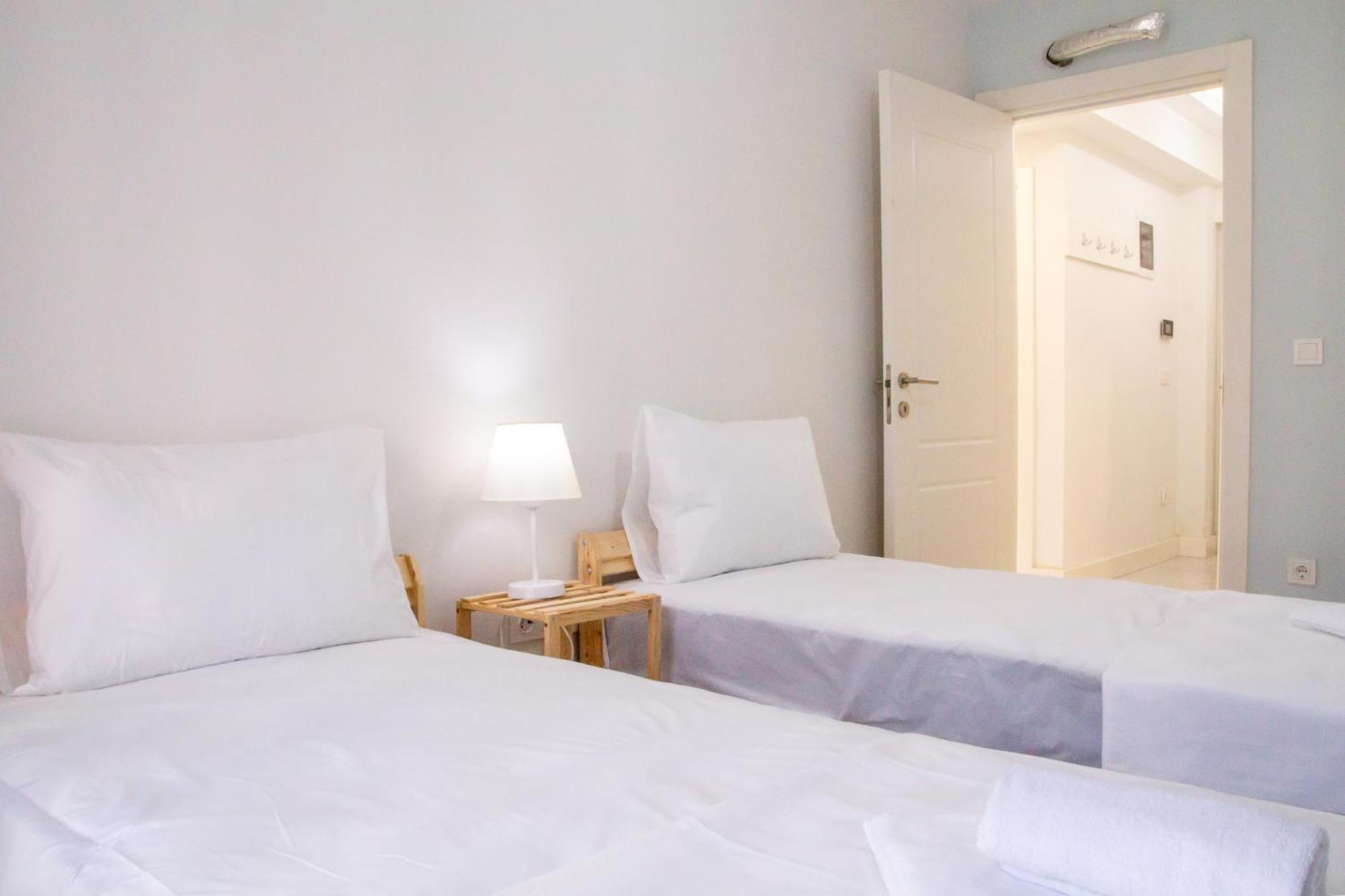 Modern Flat w Garden 5 min to Beach in Milas