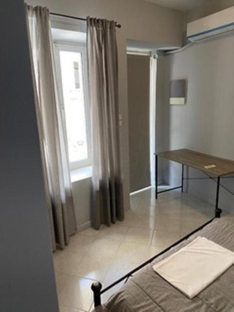 Comfy Apartment Athens Airport
