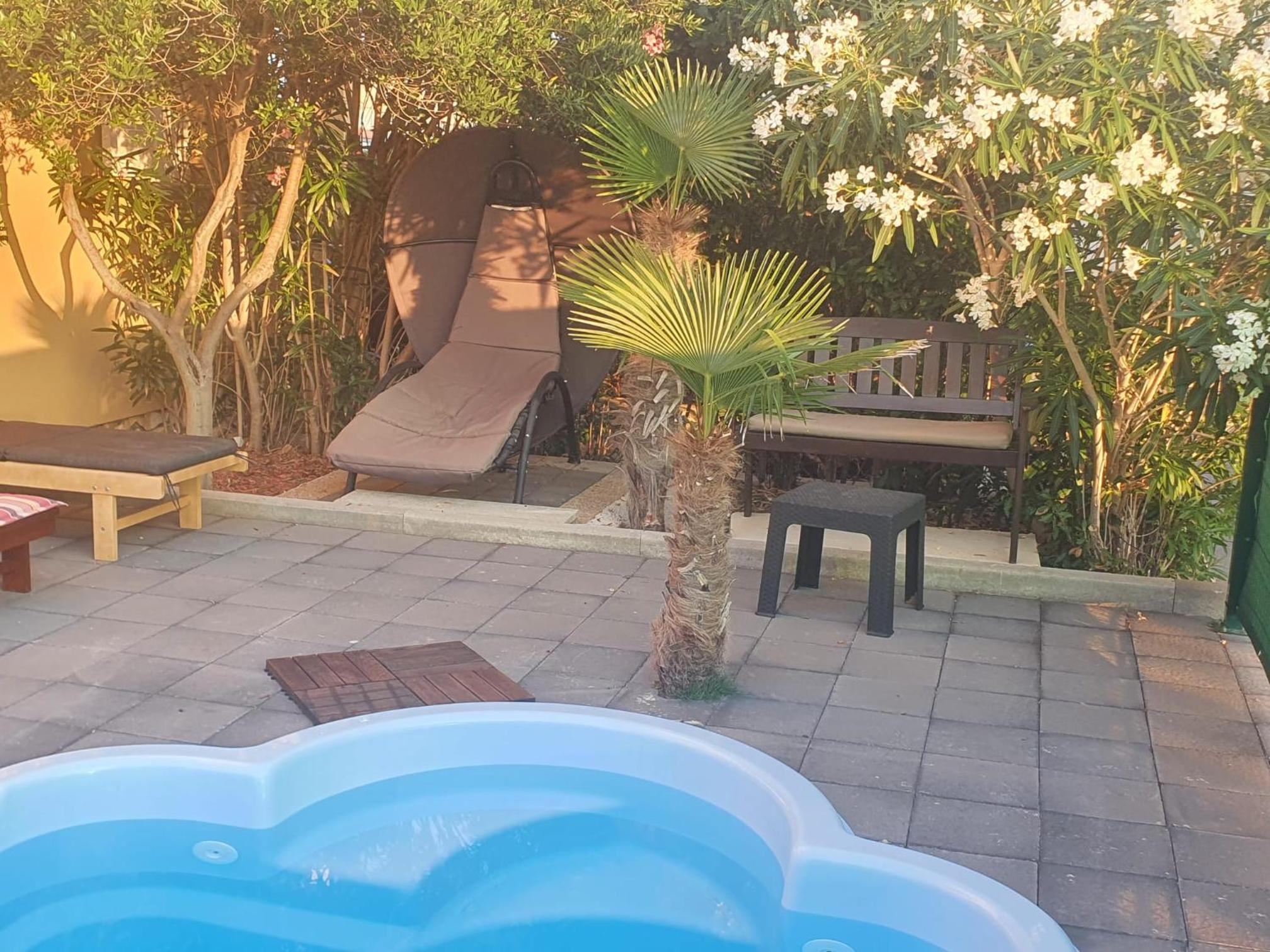 Apartment Olive Garden with Private Pool